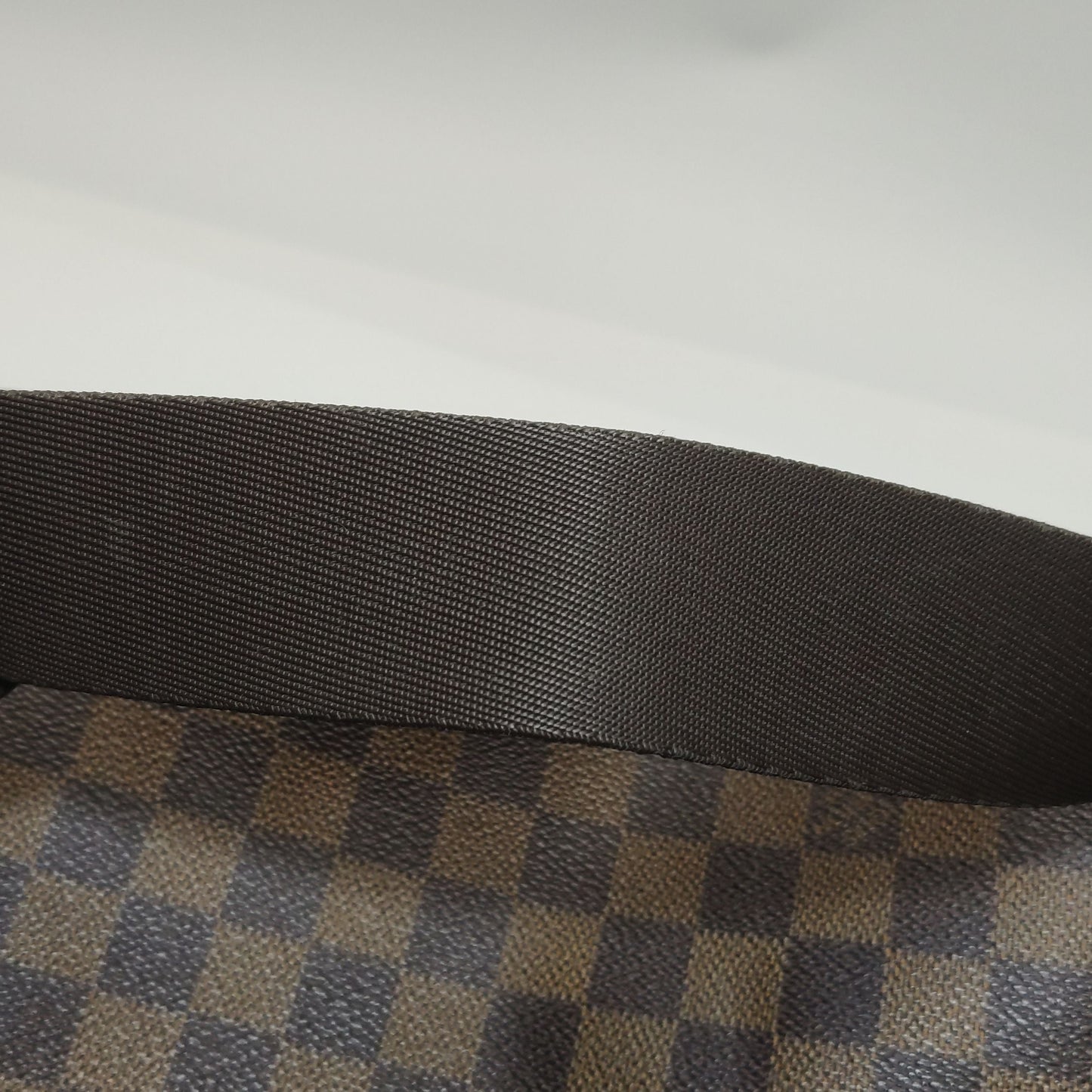 Preloved GLM-Bastille Leather Checkerboard Crossbody Shoulder Bag 250403781132823