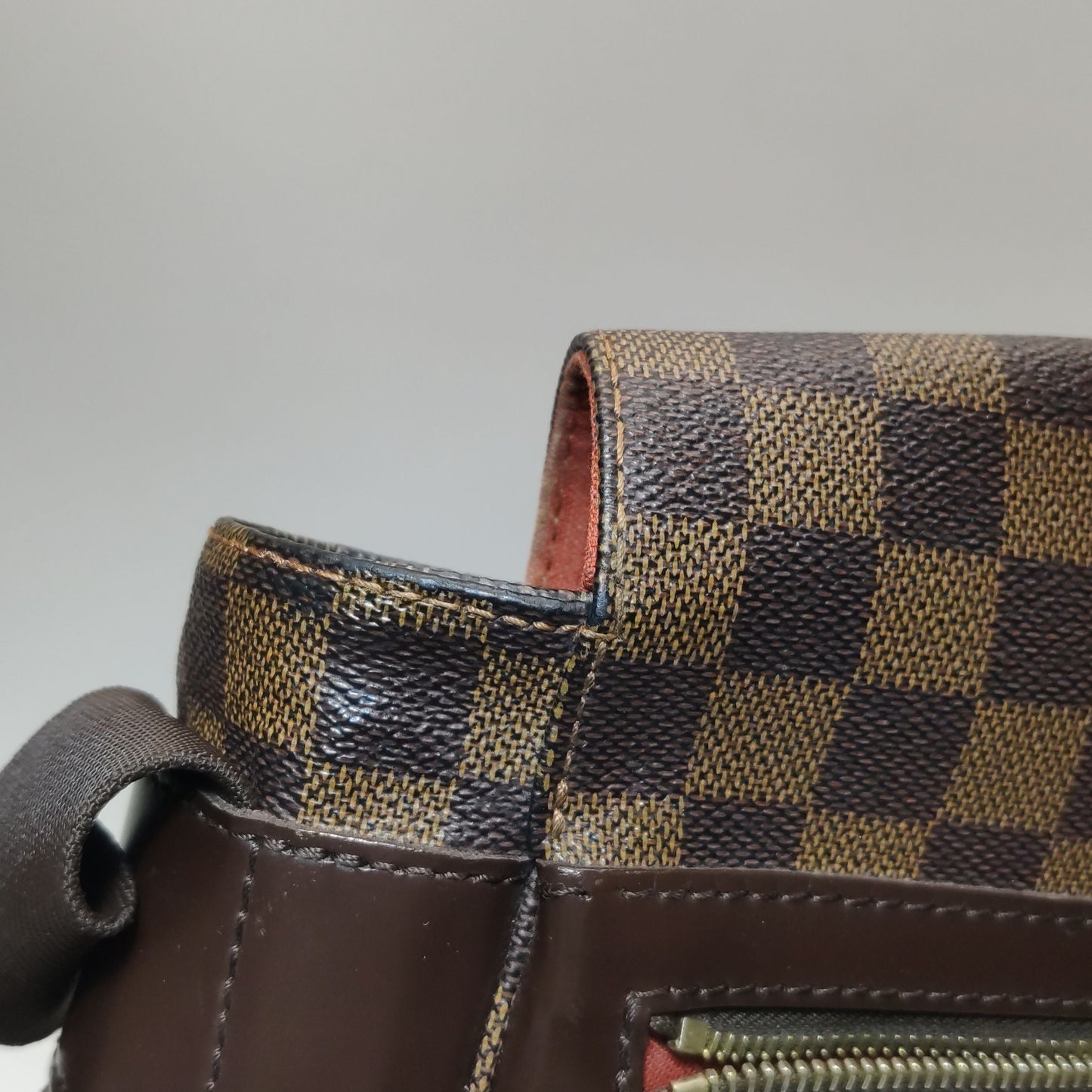 Preloved GLM-Bastille Leather Checkerboard Crossbody Shoulder Bag 250403781132823