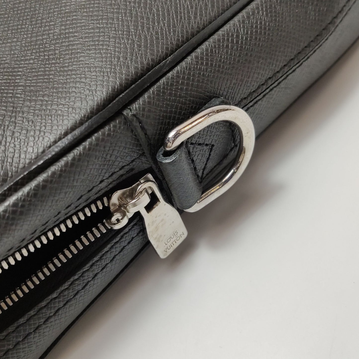 Preloved GLM-Taiga Leather Zip Briefcase Handbag 250406781137096