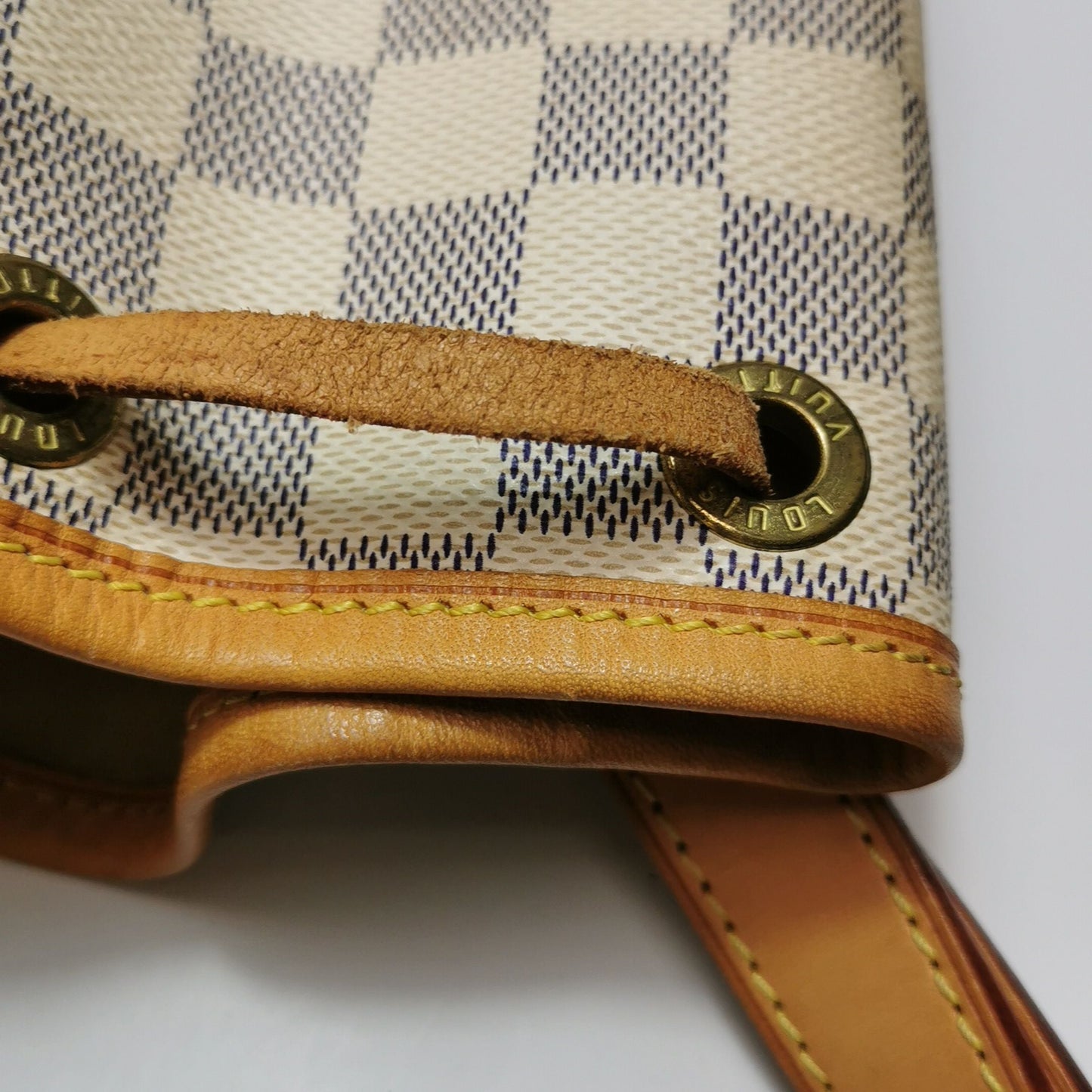 Preloved GLM-NOE Large Checkered Drawstring Shoulder Bag 250403781133759