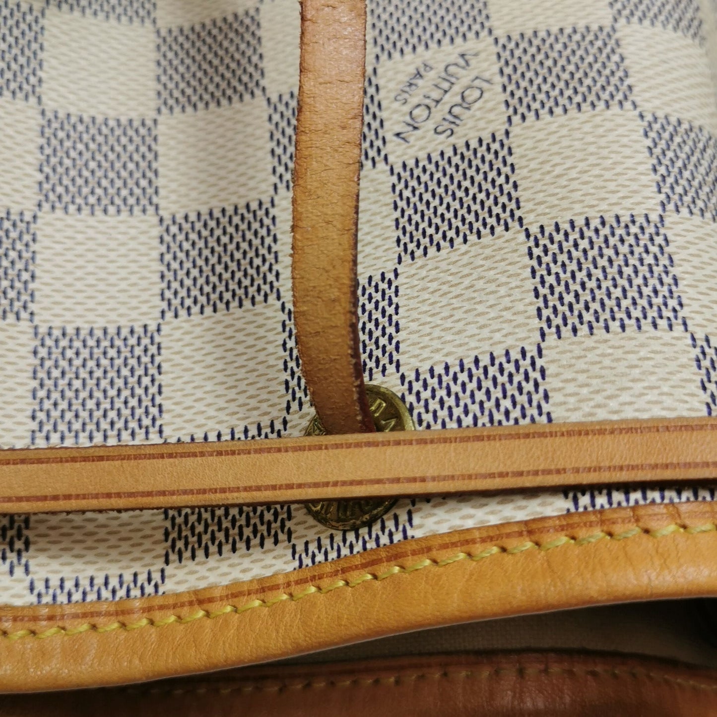 Preloved GLM-NOE Large Checkered Drawstring Shoulder Bag 250403781133759