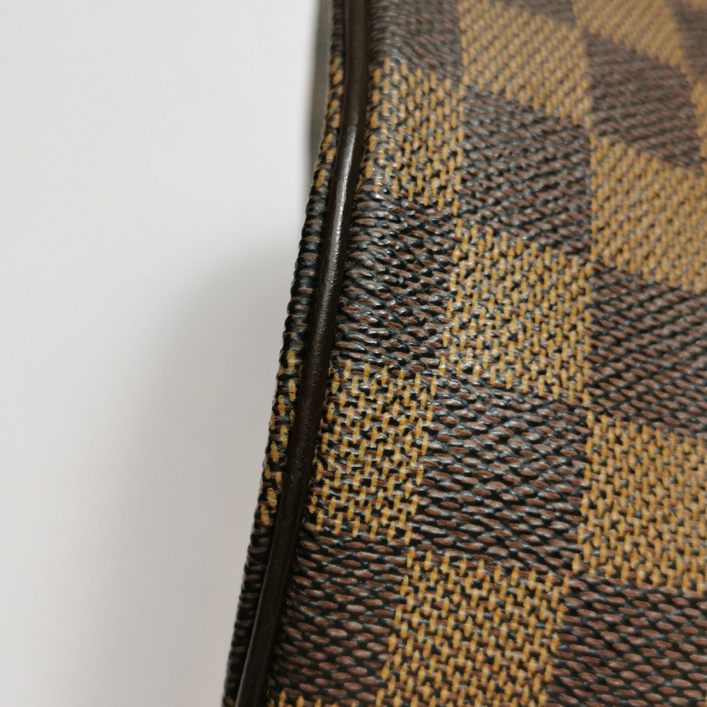 Preloved GLM-Papillon Large Checkerboard Round Barrel Bag 250401781130227