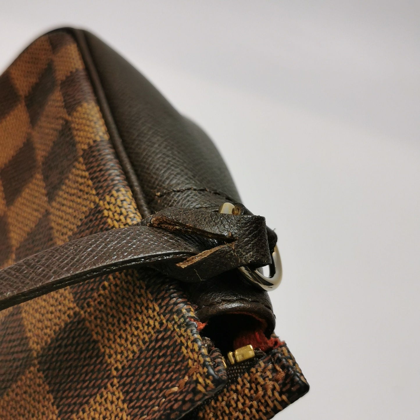 Preloved GLM-Trousse Makeup Leather Checkered Zip  Hobo Handbag 250330781126998