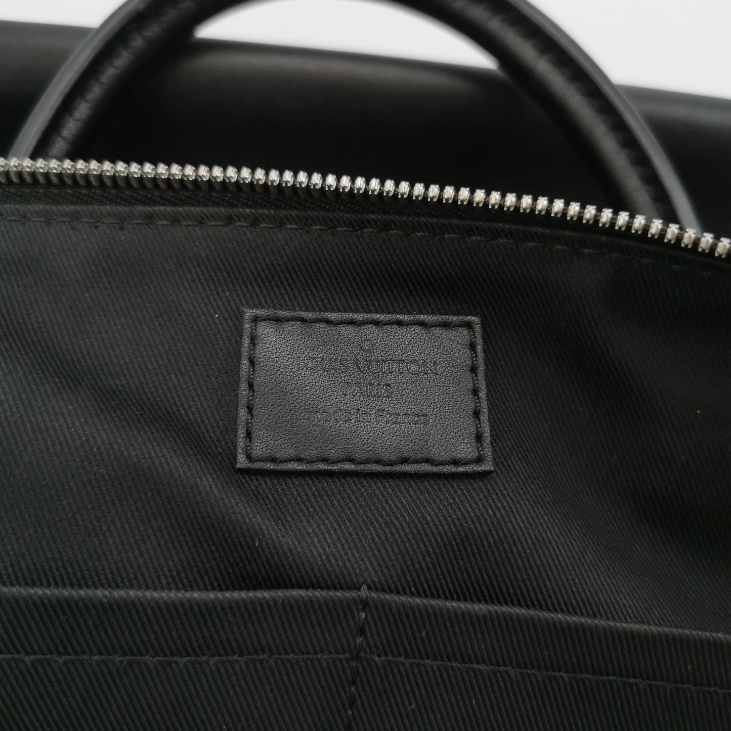 Preloved GLM-Avenue Soft Leather Damier Infini Pattern Zip Top Handle Bag 250326781121958