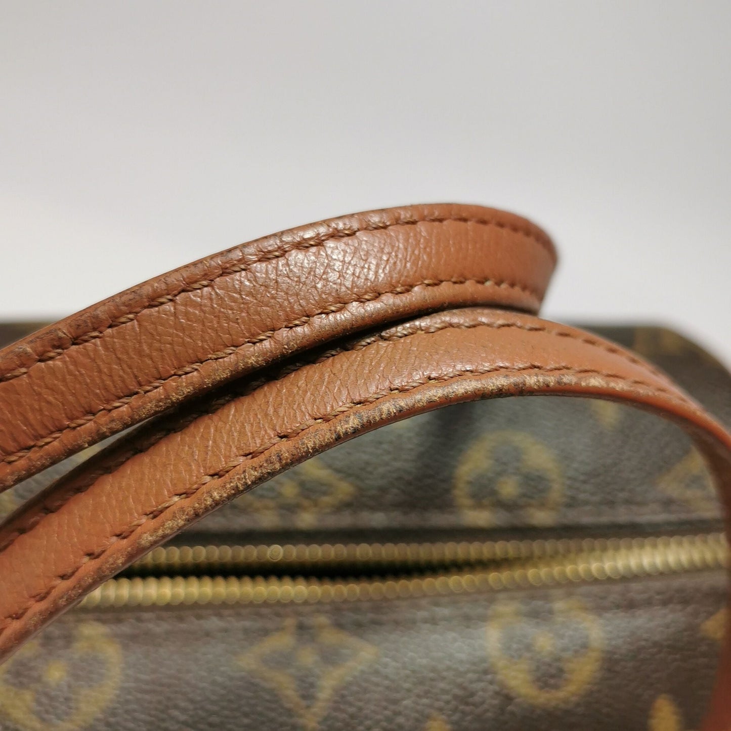 Preloved GLM-Papillon Medium Monogram Canvas  Round Barrel Handbag 250327781123160