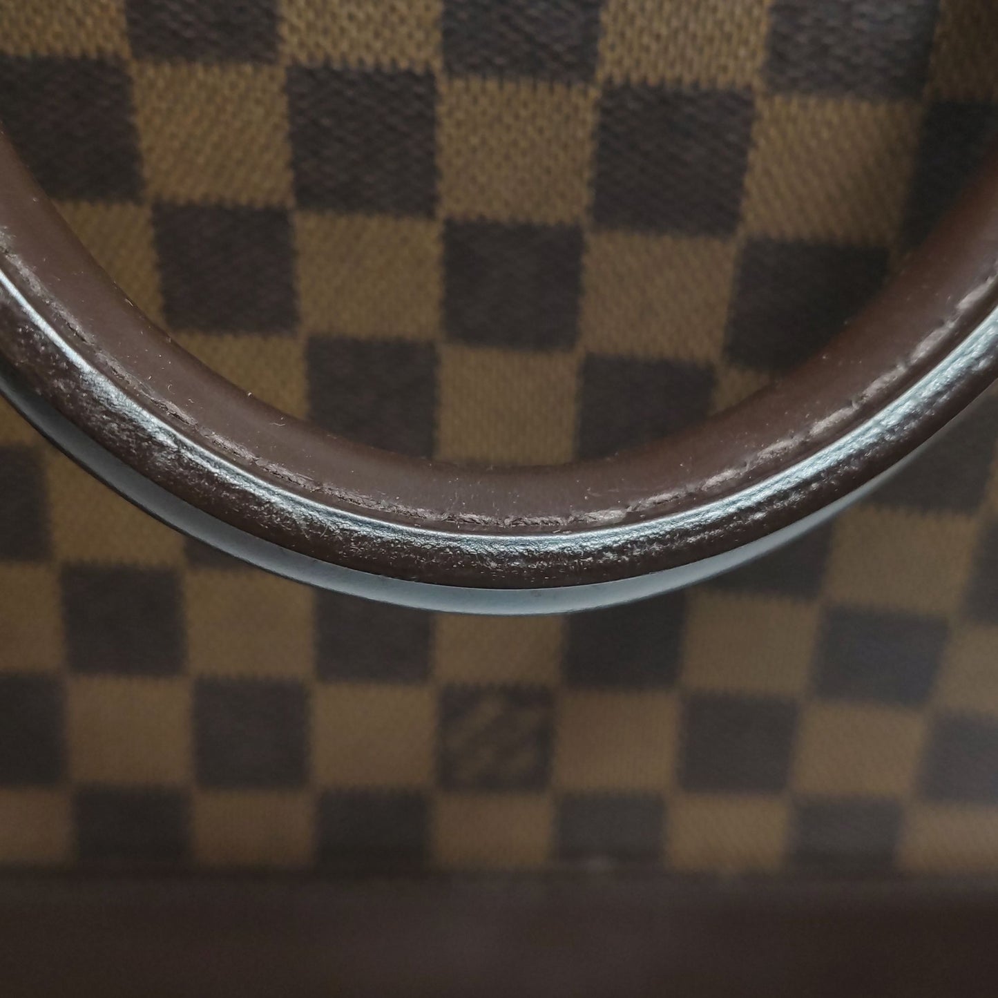 Preloved GLM-Alma Small Checkered Leather Shell Handbag 24092078872386