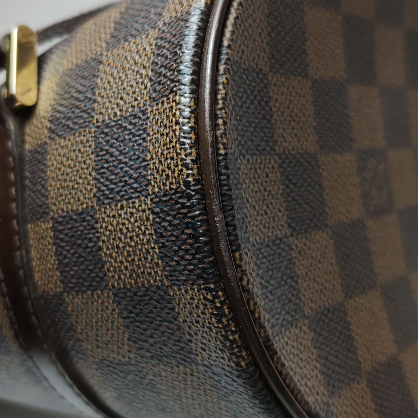 Preloved GLM-Papillon Medium Checkerboard Round Barrel Handbag 250325781120492