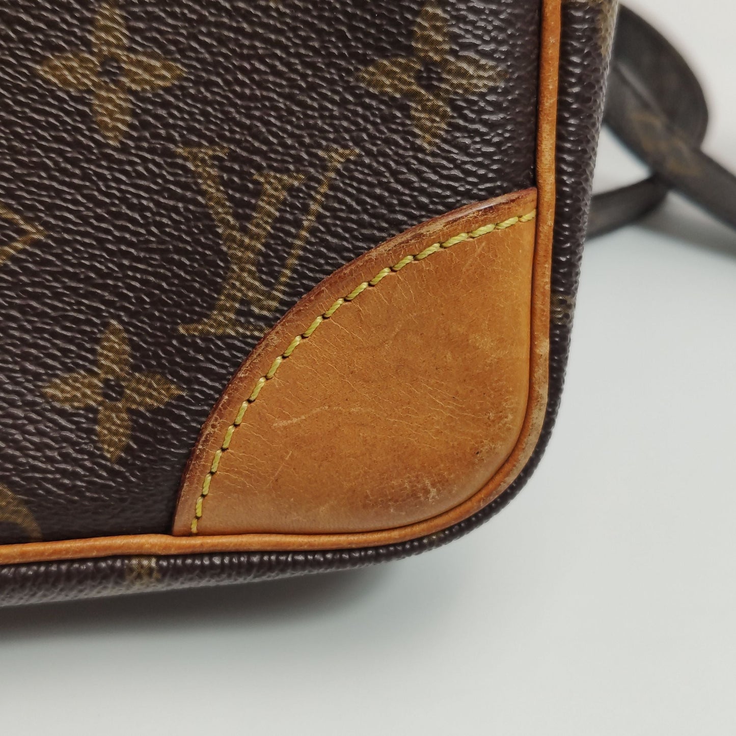 Preloved GLM-Amazone Camera Bag Monogram Print with Front Zip Pocket  Crossbody Bag 250323781116799