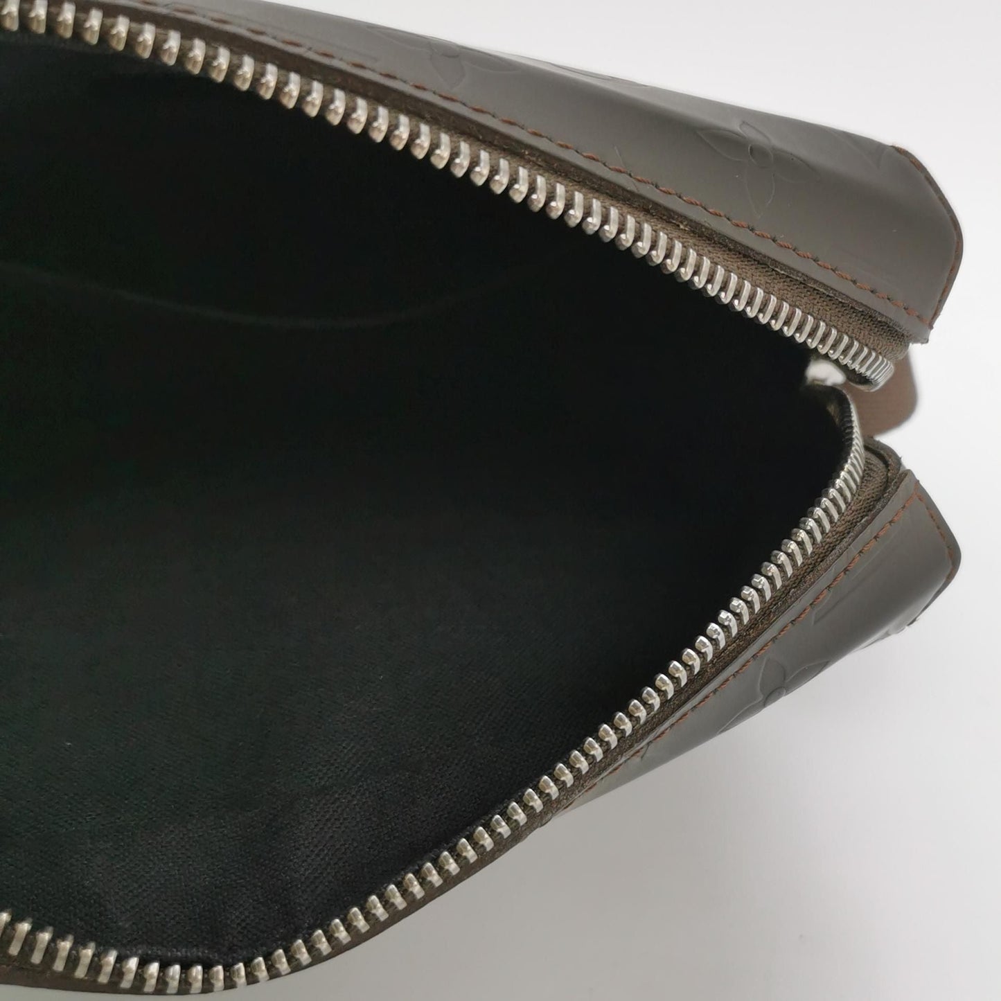 Preloved GLM-Glace Bobby Leather Crossbody Bag 250324781118537