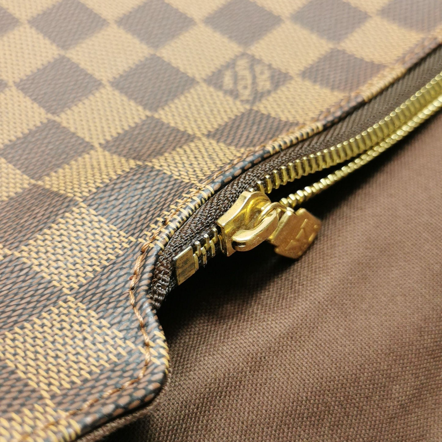 Preloved GLM-Brooklyn Leather Checkerboard Logo Messenger Crossbody Bag 250324781118110