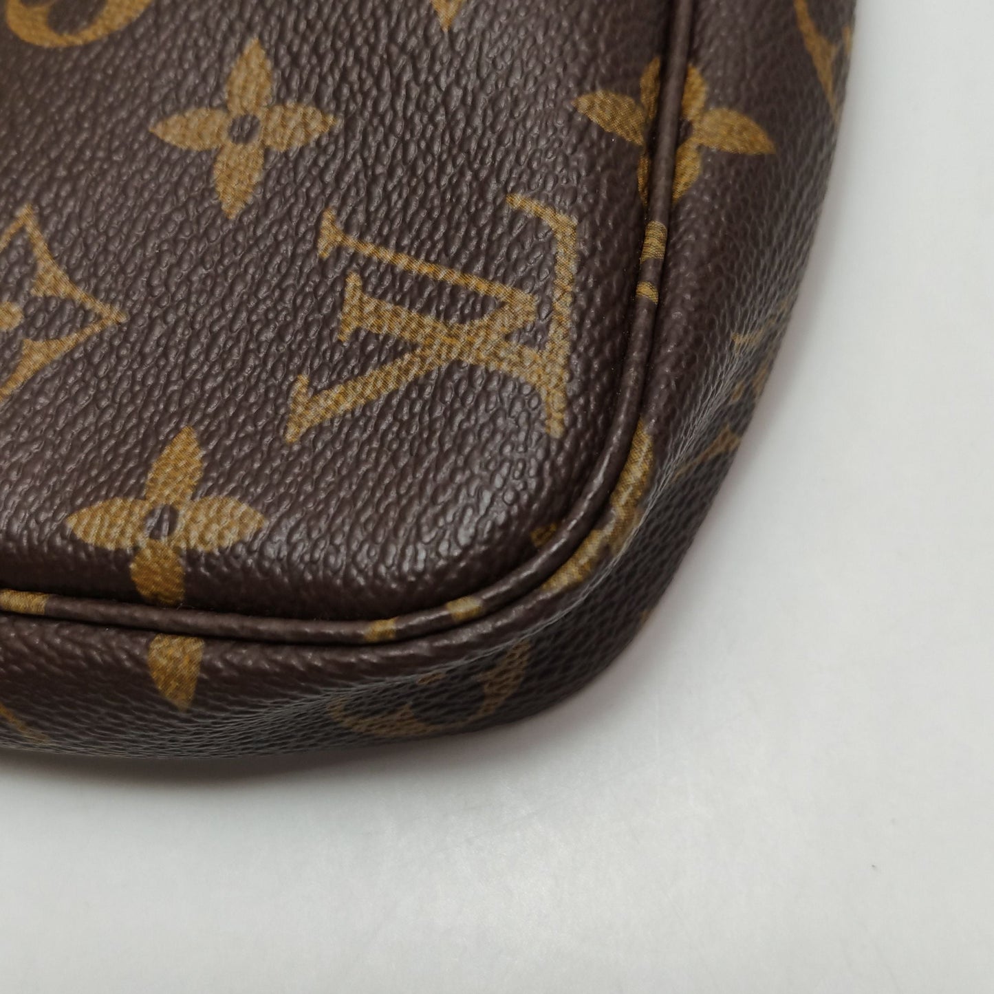 Preloved GLM-AGLM-essories Mahjong Bag Large Monogram Print  Handbag 037851300866