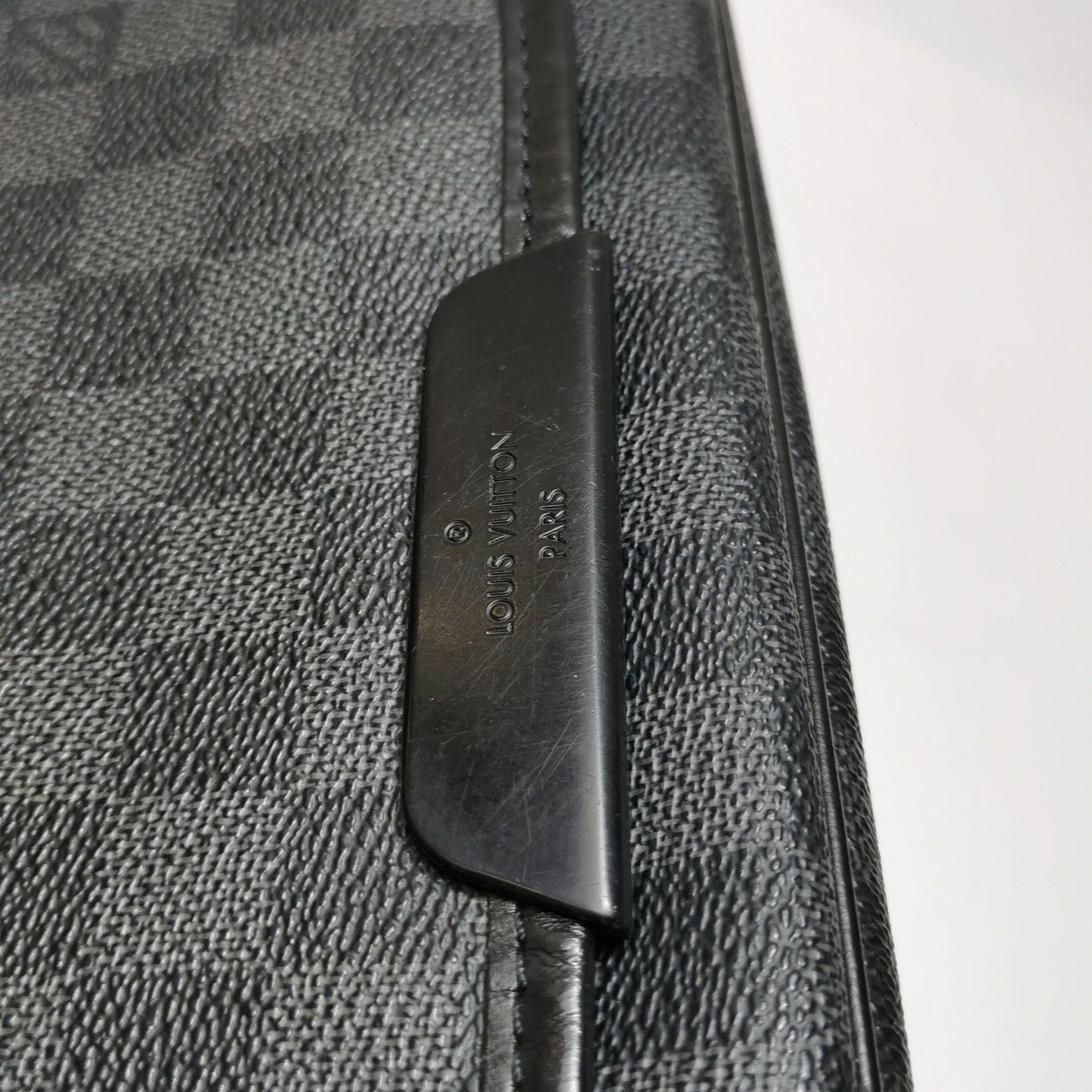 Preloved GLM-Leather Checkerboard Flap Messenger Crossbody Bag 250215781064794