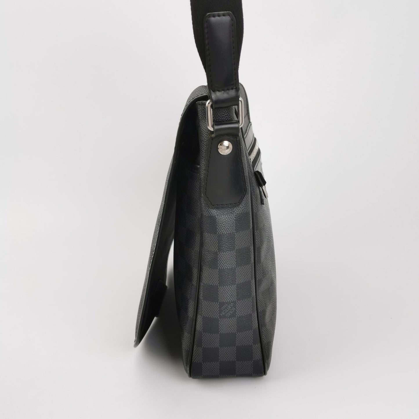 Preloved GLM-Leather Checkerboard Flap Messenger Crossbody Bag 250215781064794