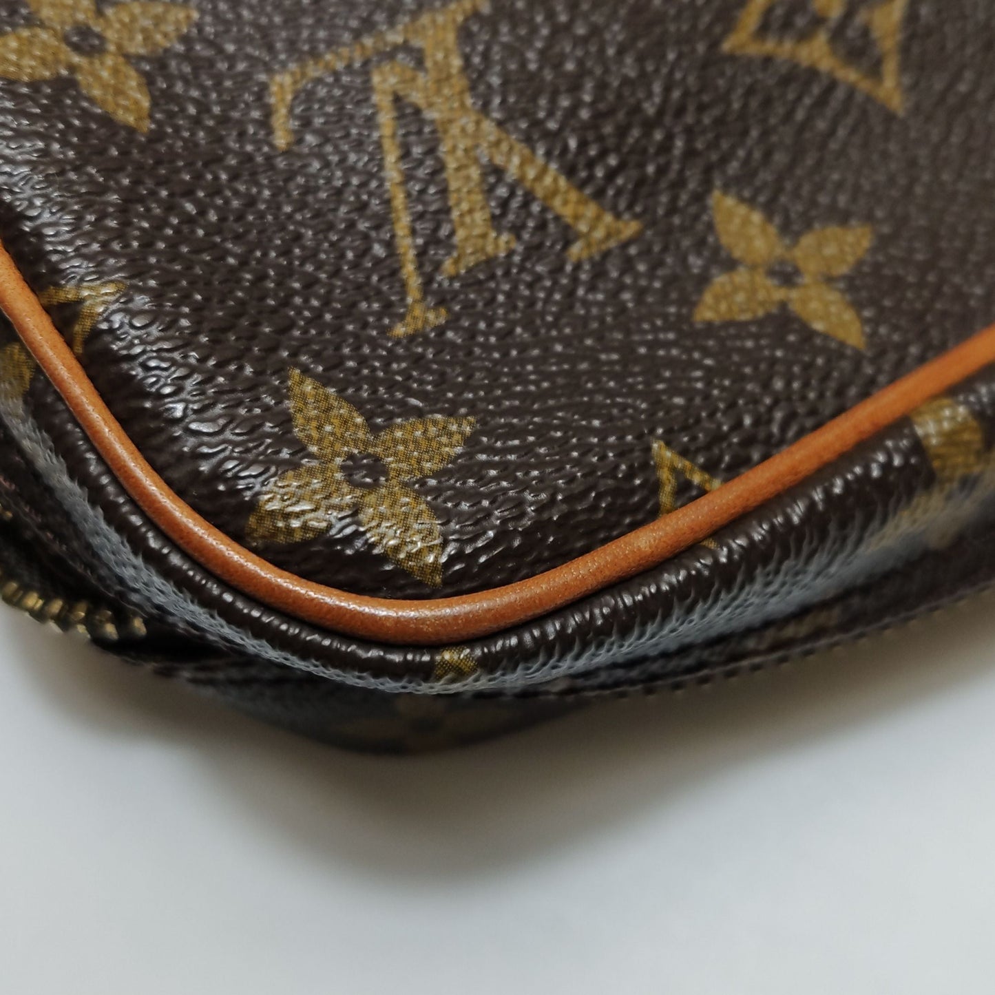 Preloved GLM-Trocadero Monogram Camera Bag 027851200799