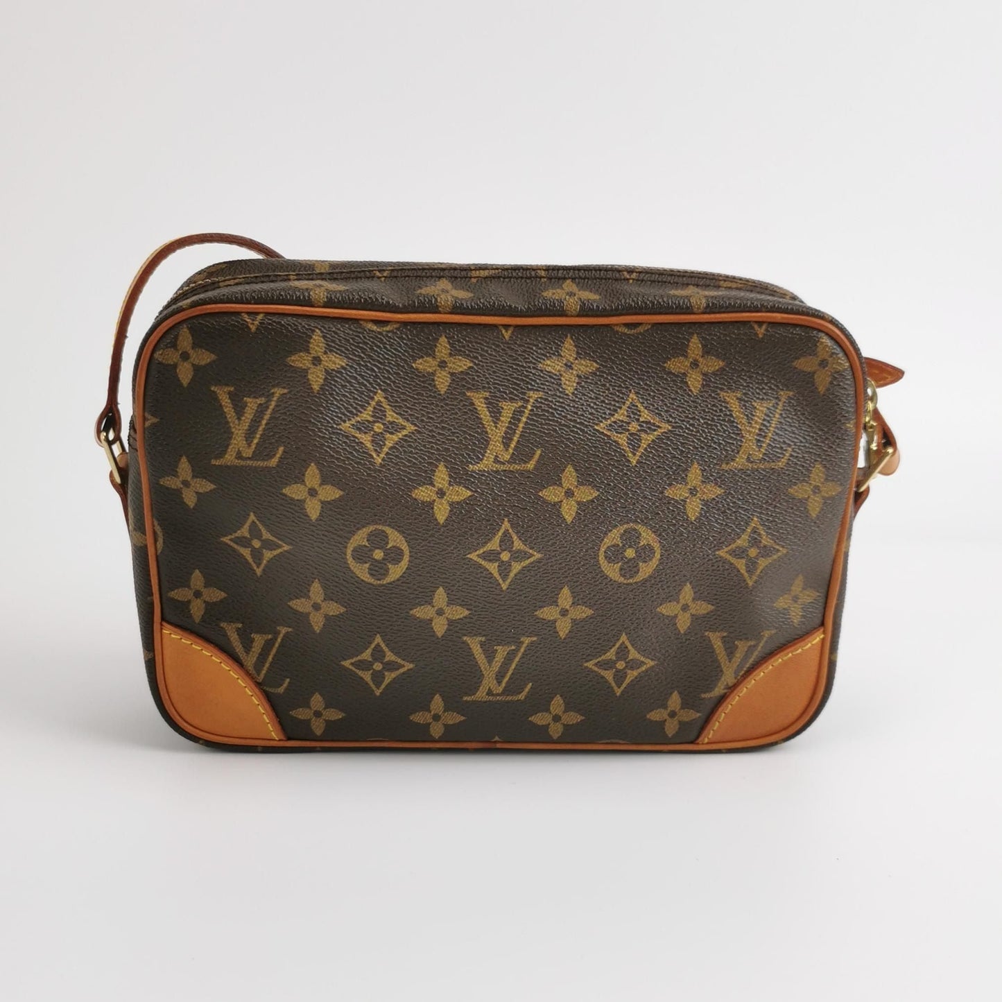Preloved GLM-Trocadero Monogram Camera Bag 027851200799