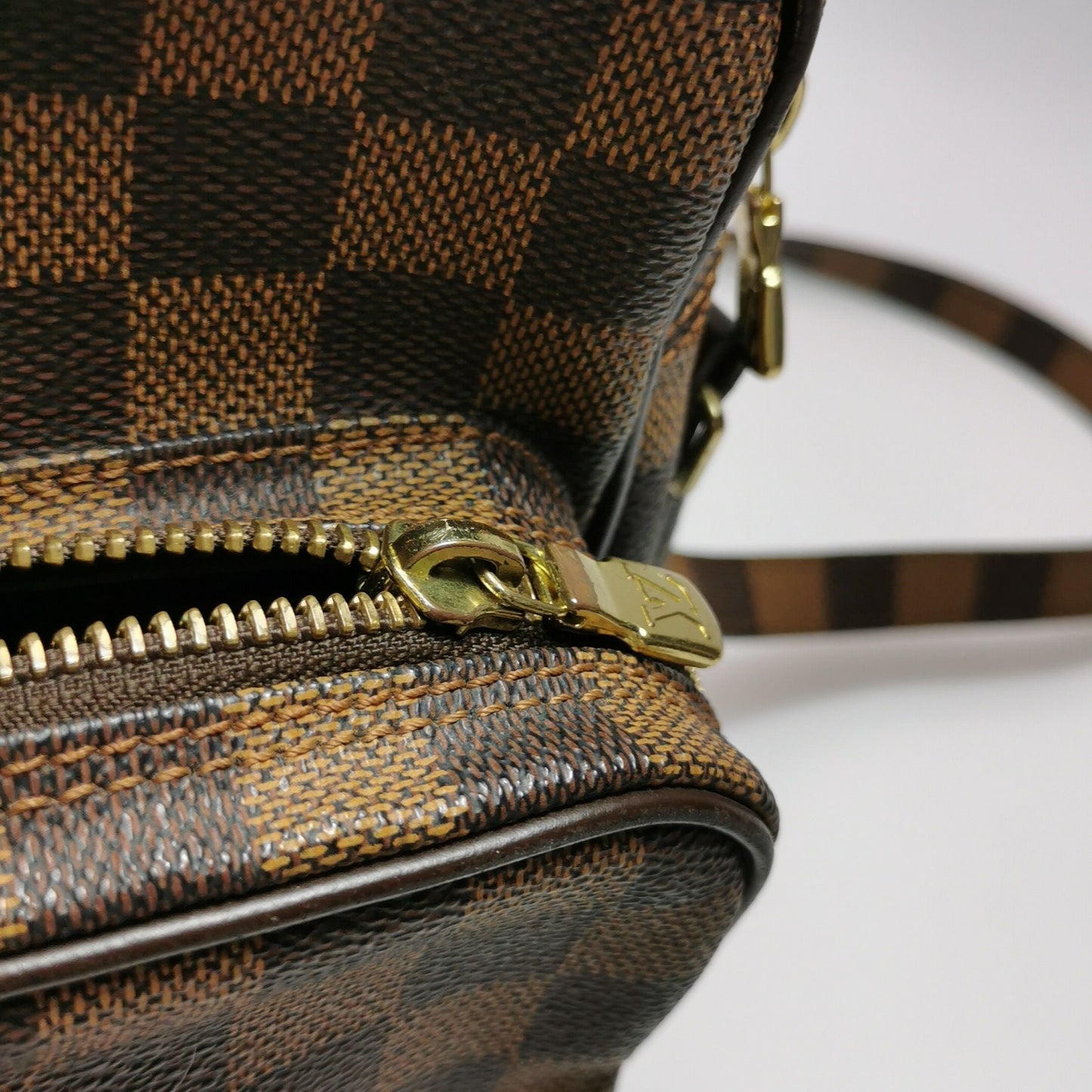 Preloved GLM-Danube Camera Bag in Checkered Pattern 250311781100182