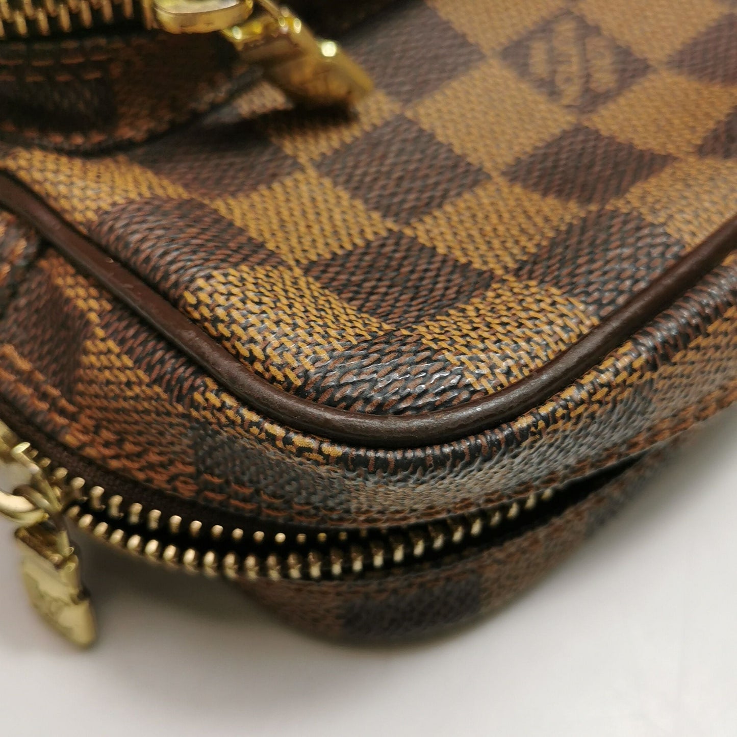 Preloved GLM-Danube Camera Bag in Checkered Pattern 250311781100182