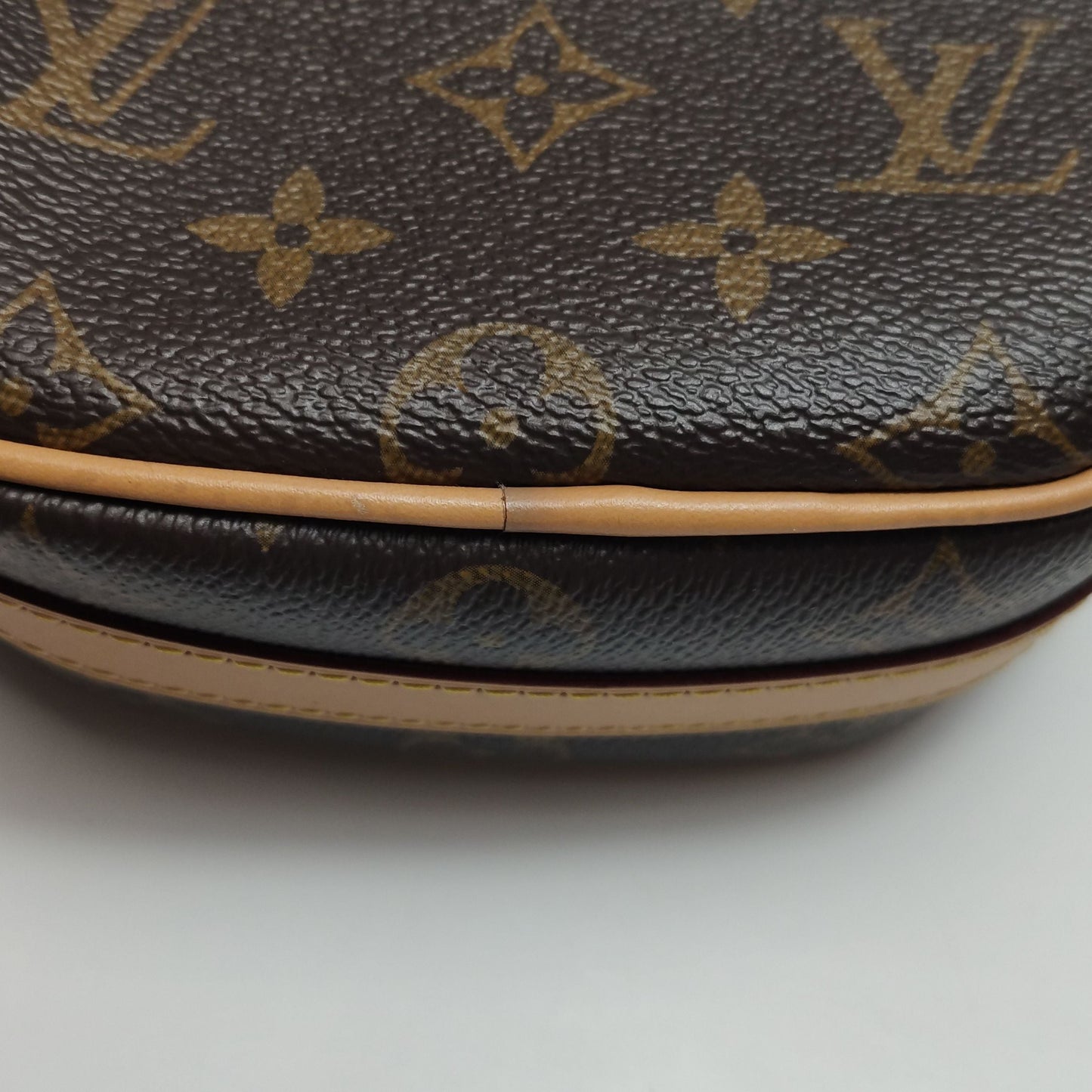 Preloved GLM-Boite Chapeau Small Monogram Crossbody Bag with Chip 250422781160336