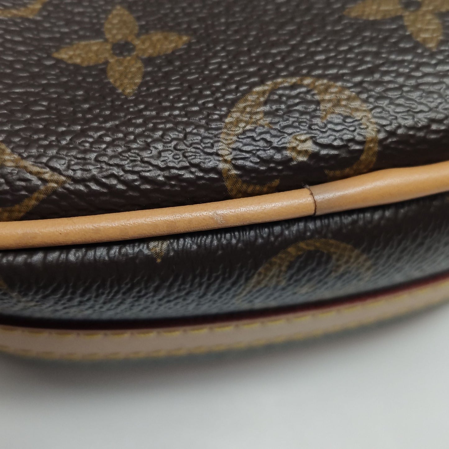 Preloved GLM-Boite Chapeau Small Monogram Crossbody Bag with Chip 250422781160336