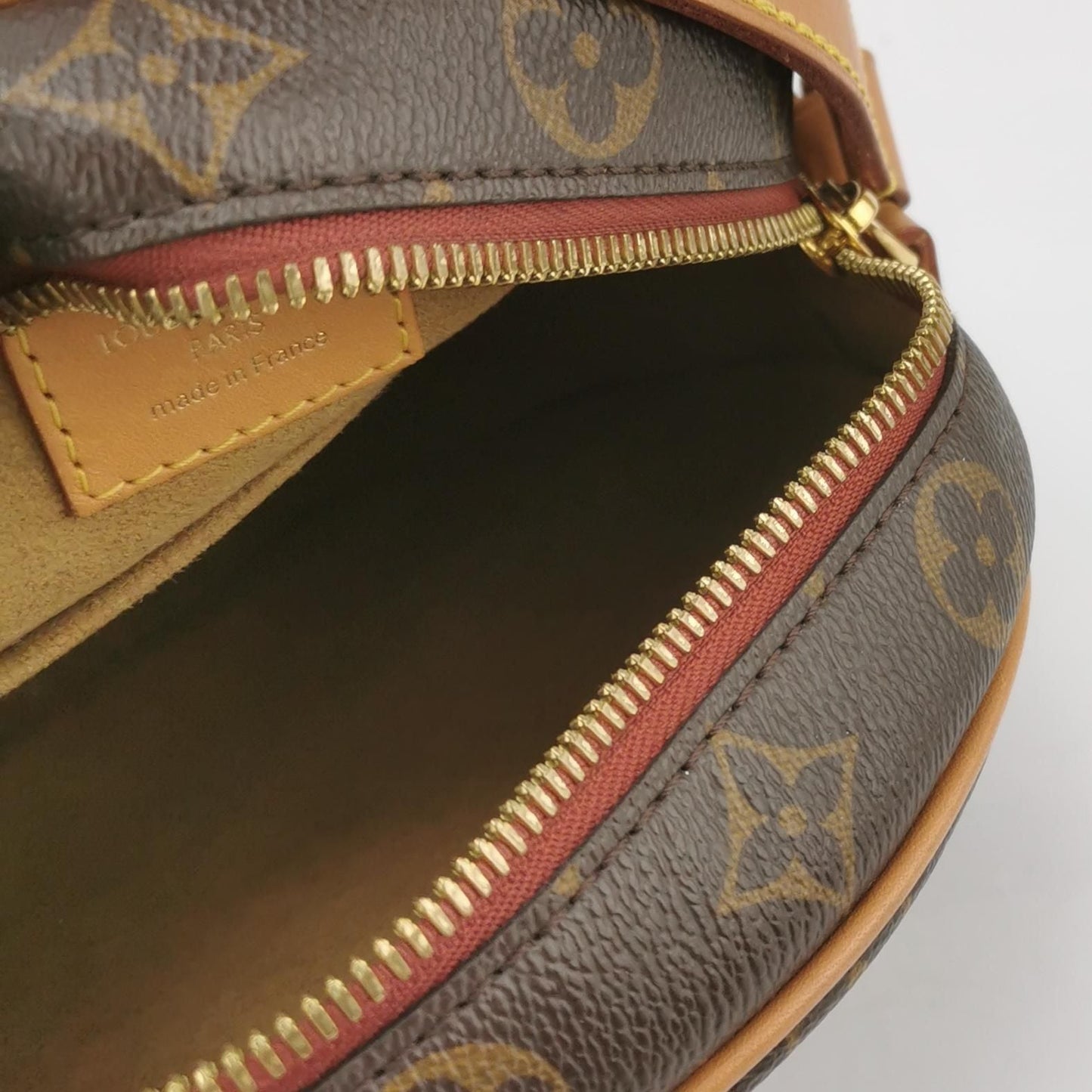 Preloved GLM-Boite Chapeau Small Monogram Crossbody Bag 250529781212782
