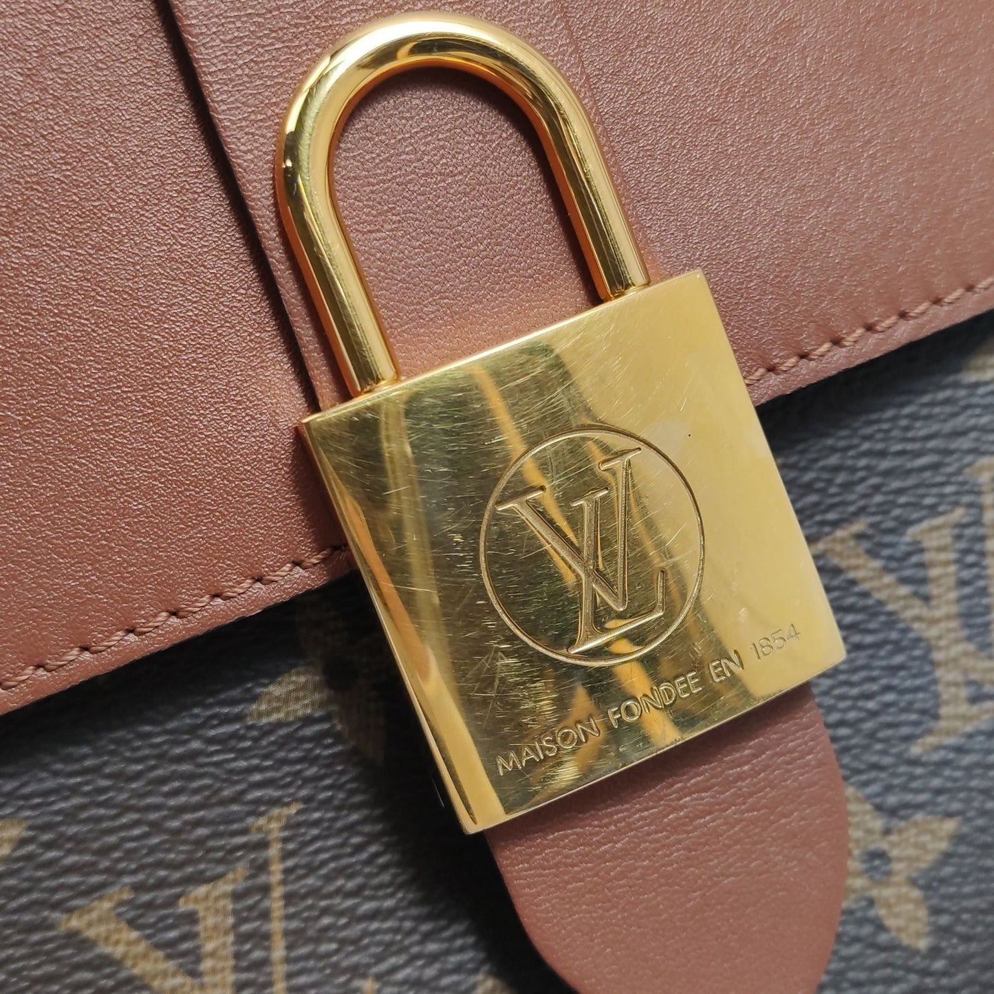 Preloved GLM-Locky BB Leather Monogram Lock Crossbody Bag 250519781199148