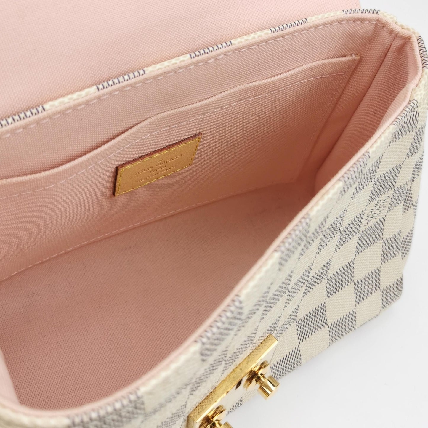 Preloved GLM-Croisette Checkered Tassel S-lock Crossbody Bag 250518781196944