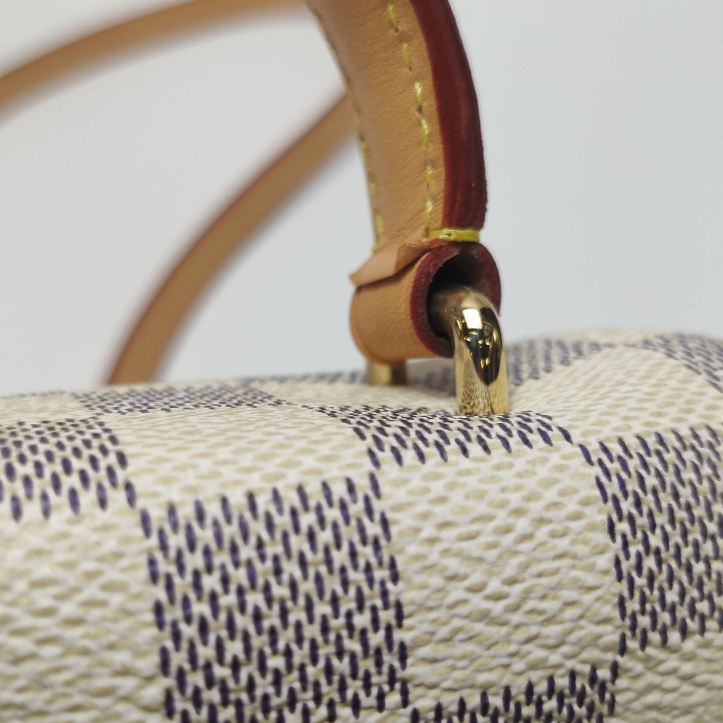 Preloved GLM-Croisette Checkered Tassel S-lock Crossbody Bag 250518781196944