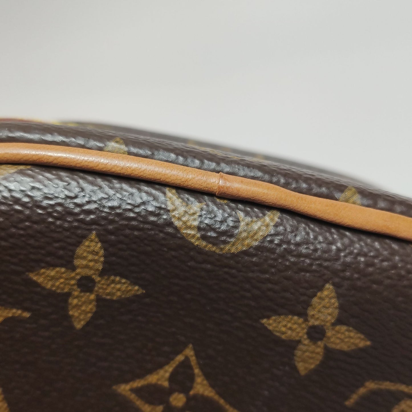 Preloved GLM-Boite Chapeau Small Monogram Crossbody Bag 250514781191990
