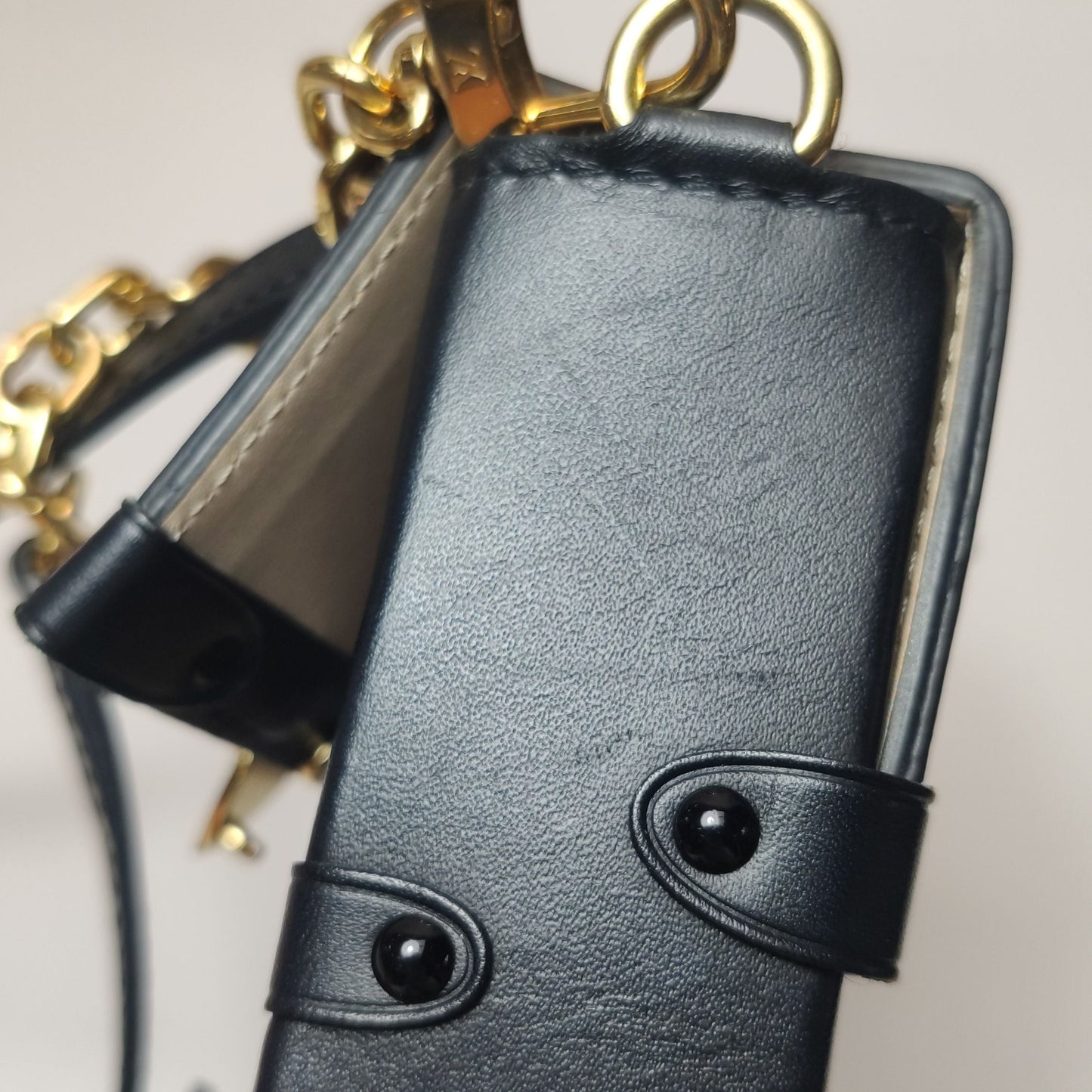 Preloved GLM-Trunk Vertical Monogram S-lock Crossbody Bag 250514781192942