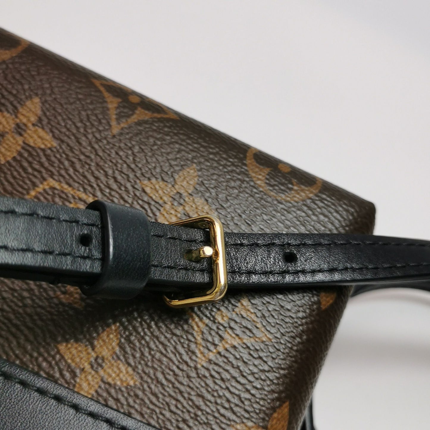 Preloved GLM-Locky BB Monogram Lock Crossbody Bag 250505781179560
