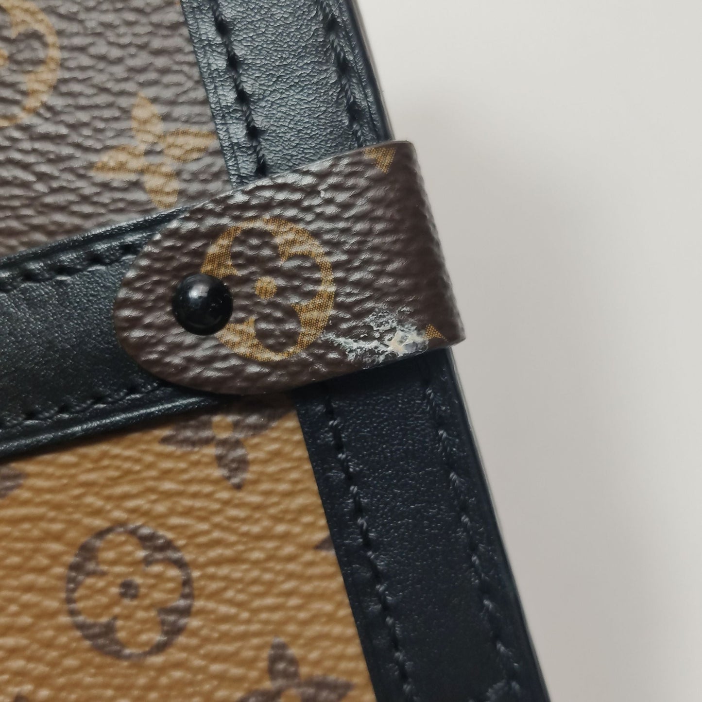Preloved GLM-Trunk Clutch Soft Monogram S-lock Crossbody Bag with Chip 250501781174052
