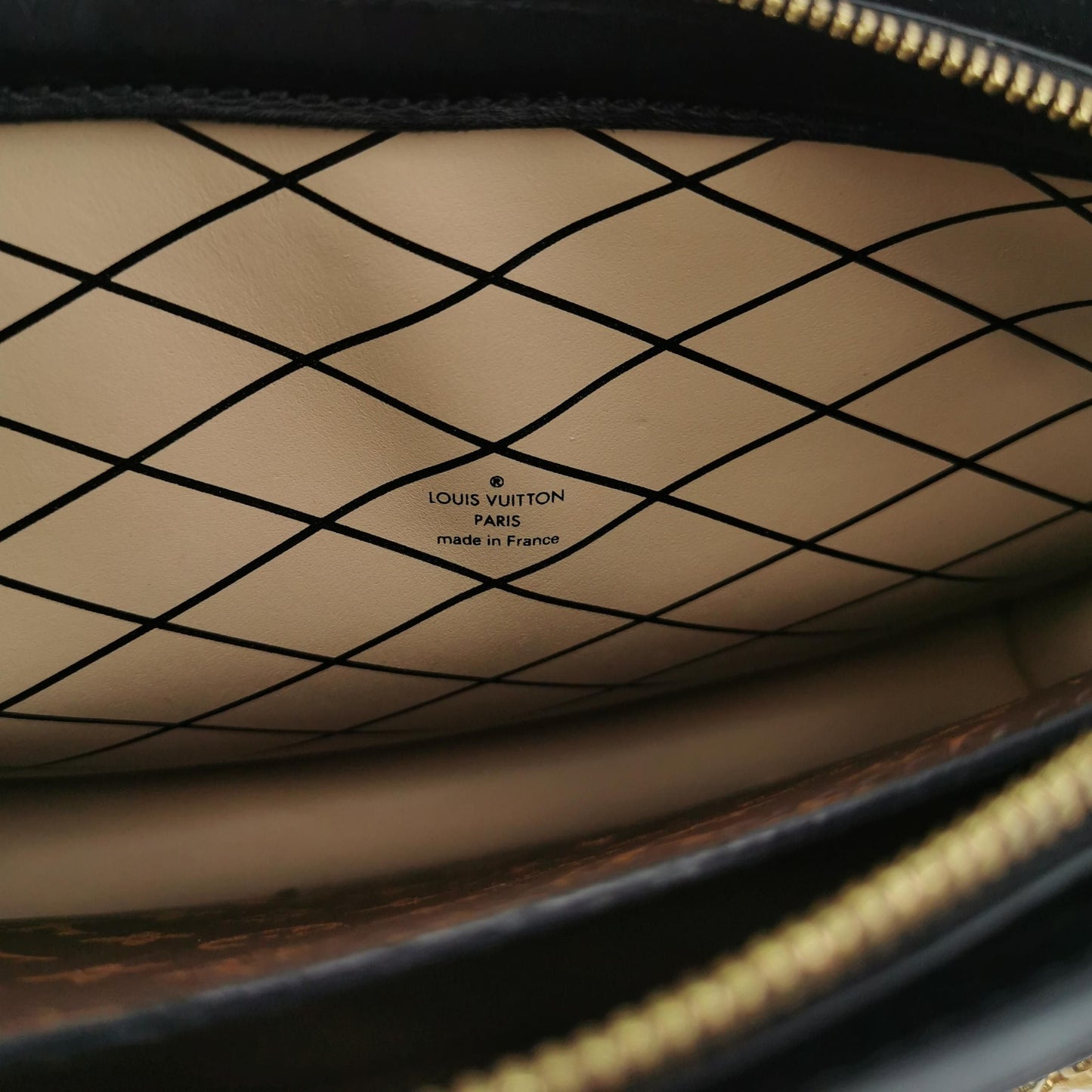 Preloved GLM-Trunk Clutch Soft Monogram S-lock Crossbody Bag with Chip 250501781174052