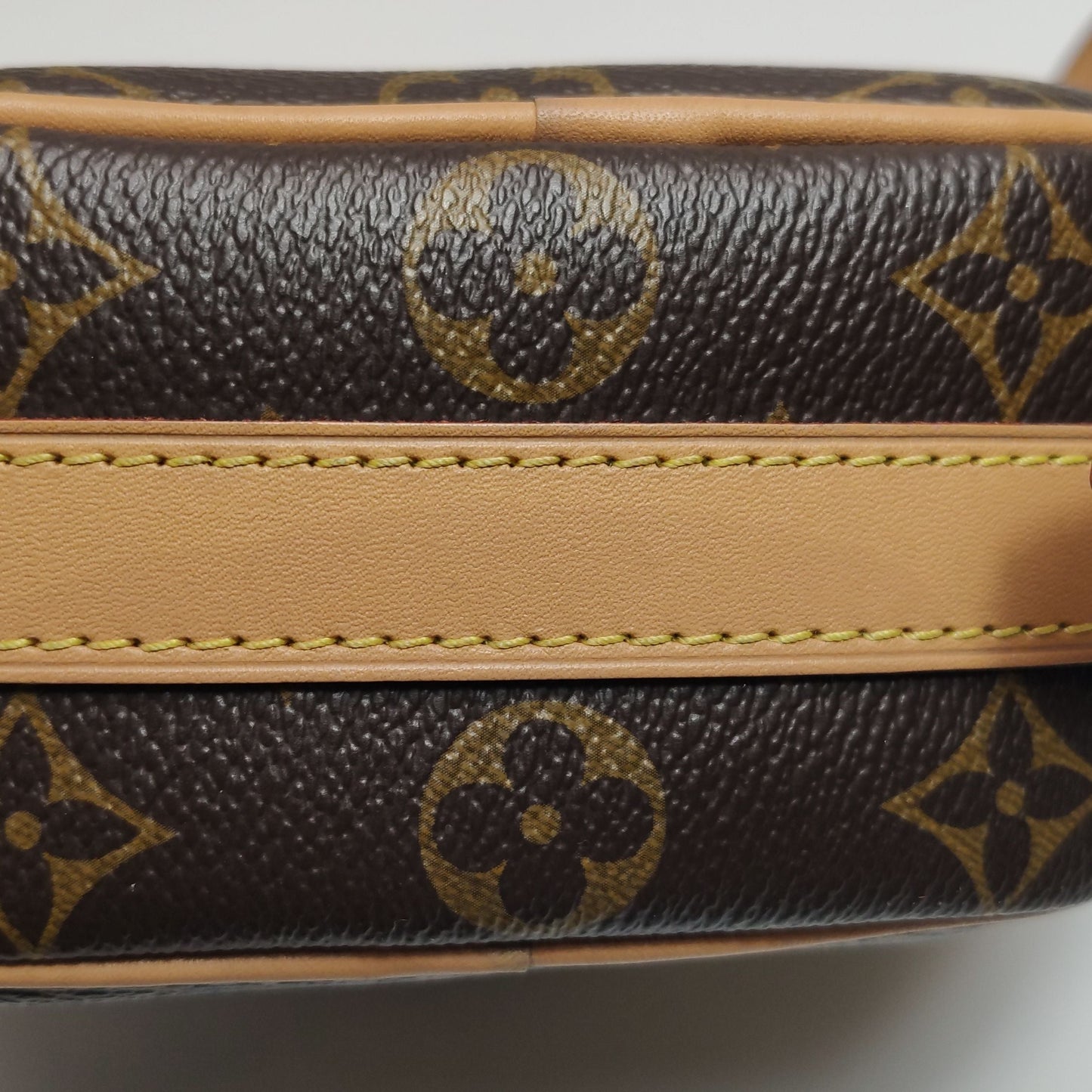 Preloved GLM-Boite Chapeau Small Monogram Crossbody Bag 250422781159725