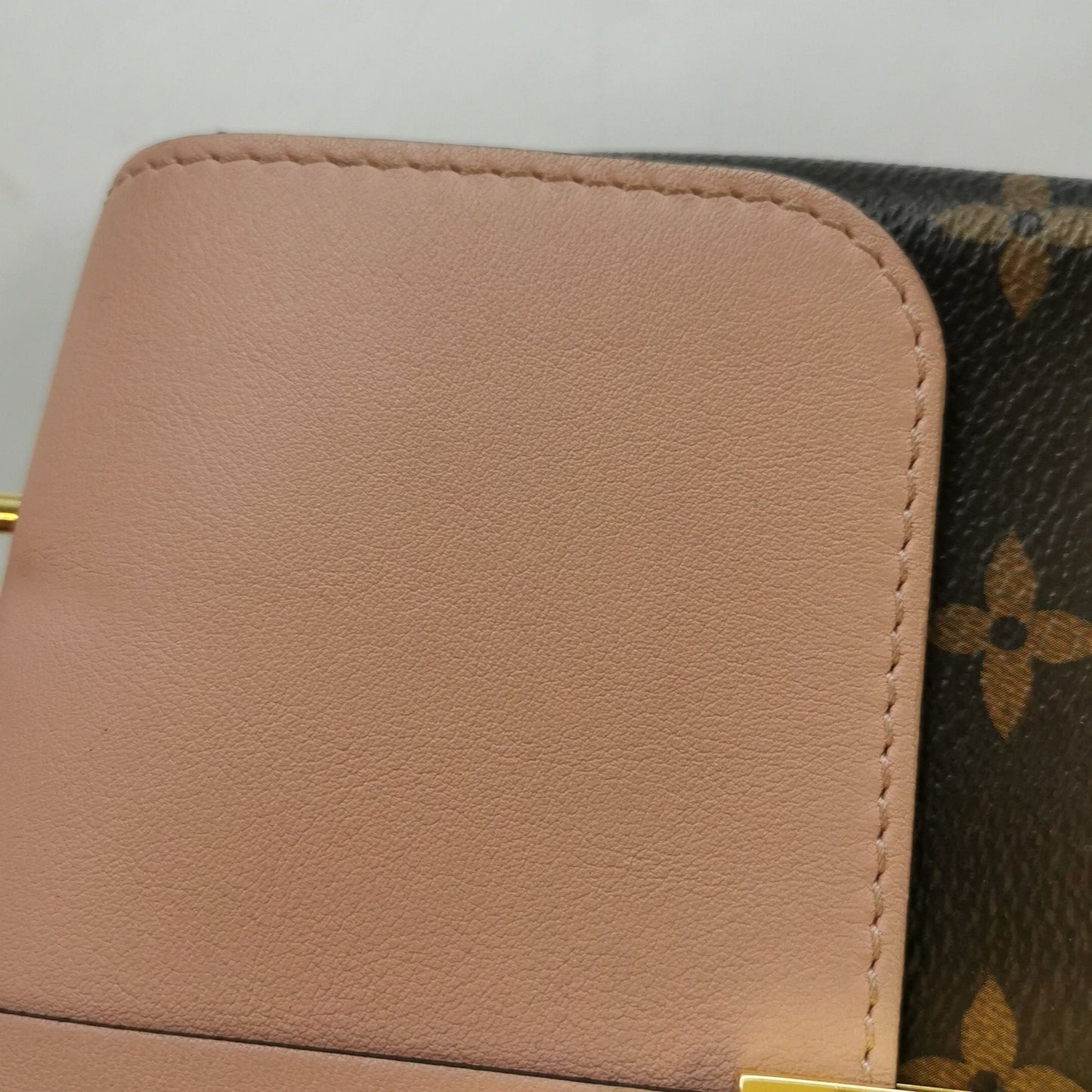 Preloved GLM-Locky BB Monogram Lock Crossbody Bag 250421781159205