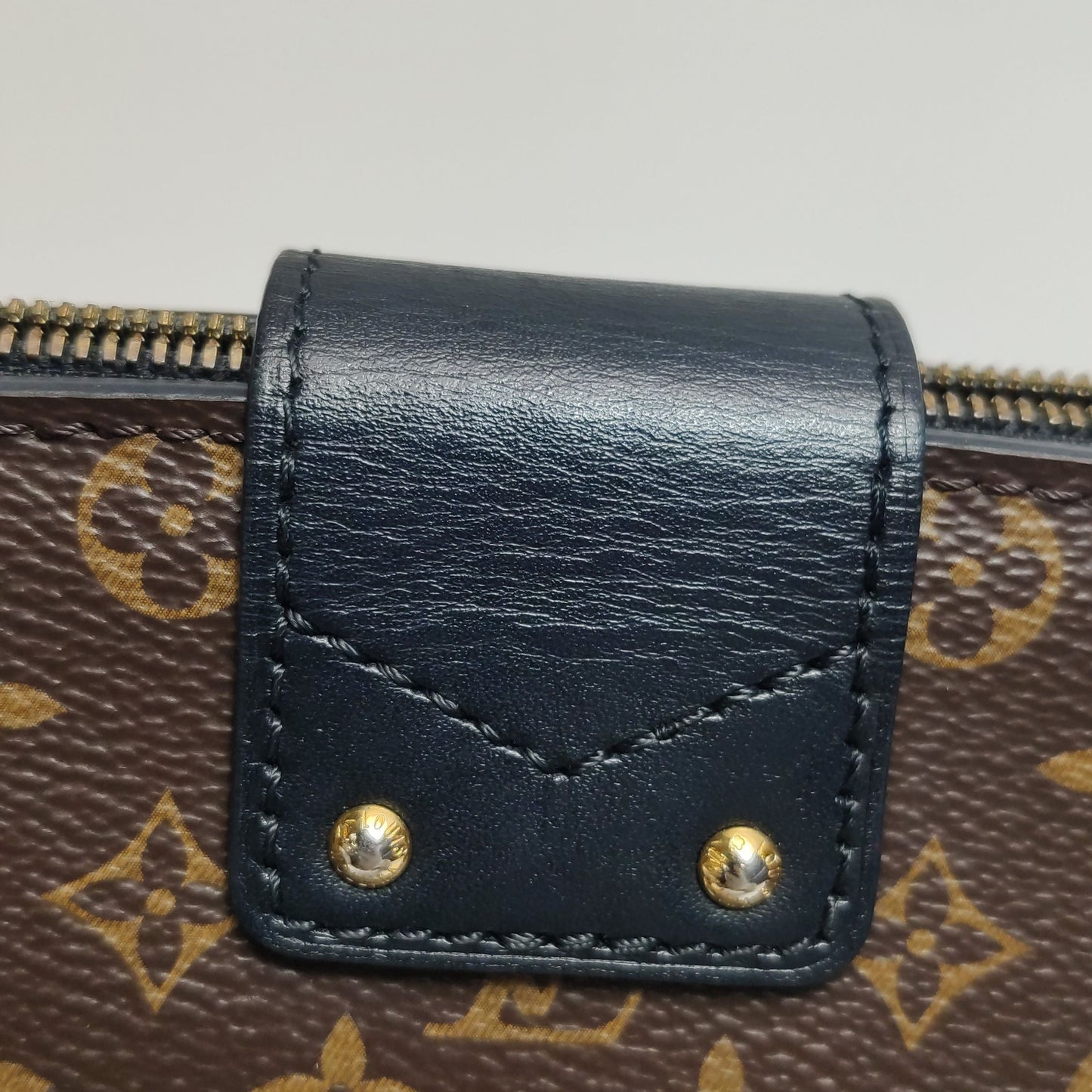 Preloved GLM-Trunk Clutch Soft Monogram Print S-lock Crossbody Bag with Chip 250421781159218