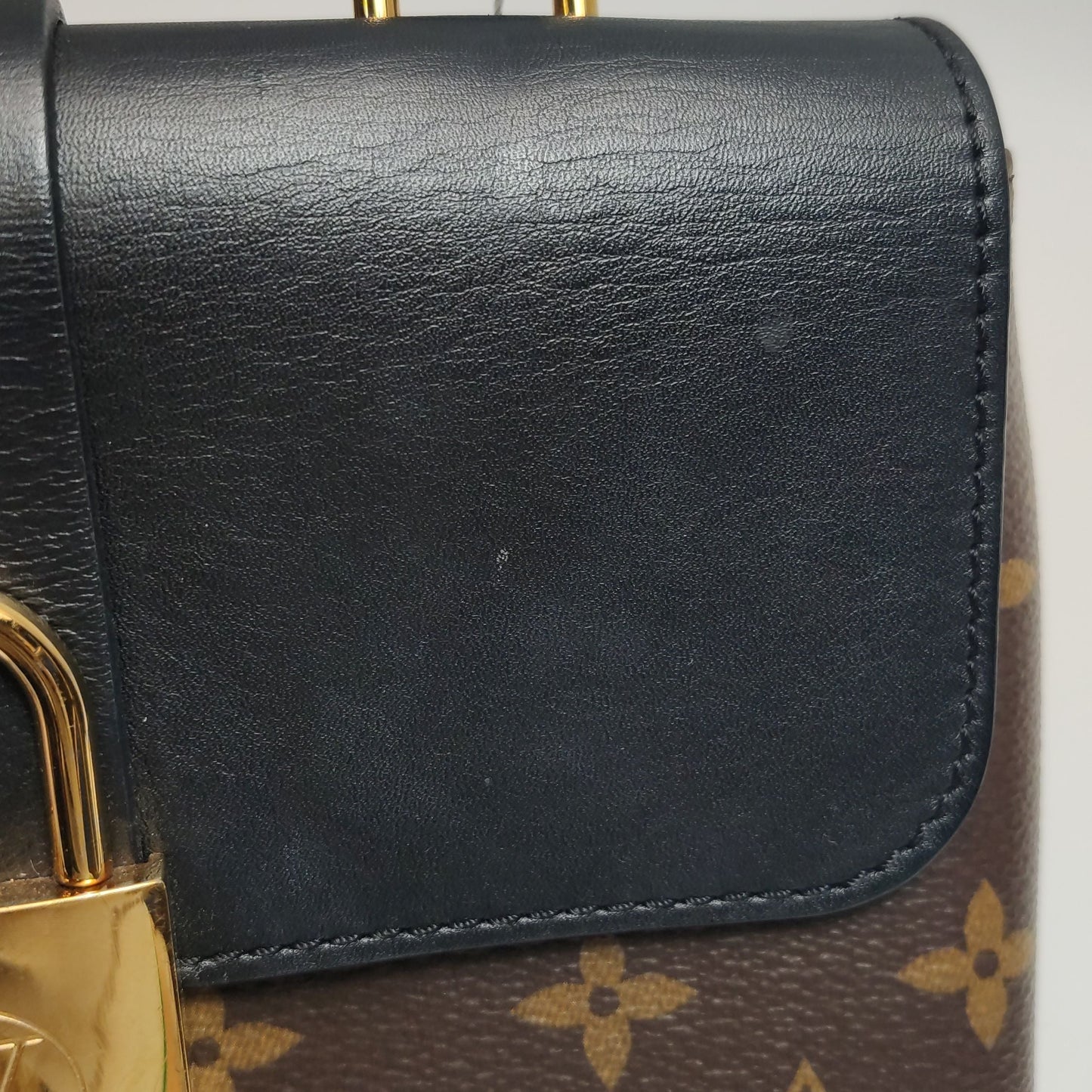 Preloved GLM-LockyBB Monogram Lock Shoulder Bag with Chip 250421781158785