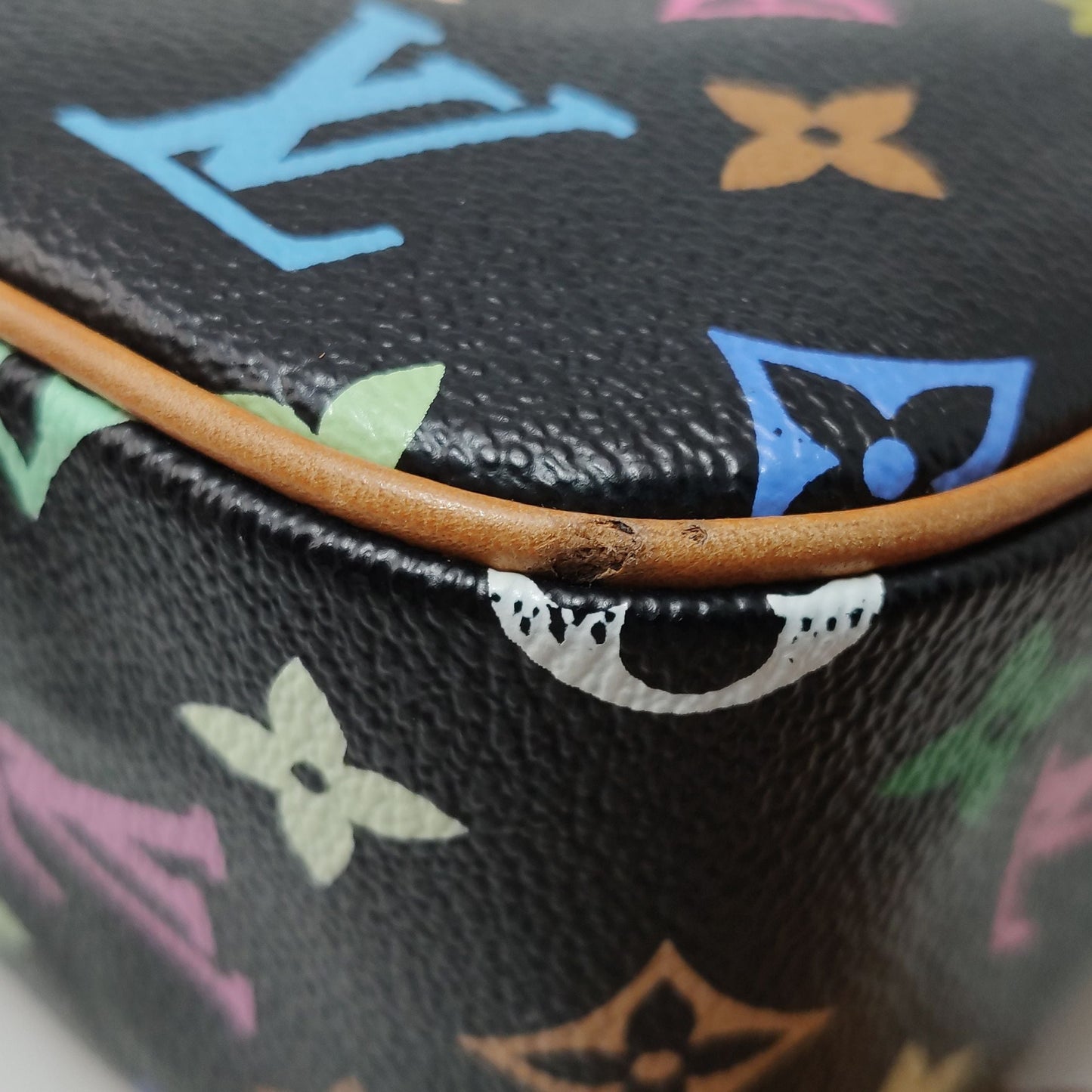 Preloved GLM-Sologne Black Multicolor Fan-shaped Buckle Messenger Bag Crossbody Bag 250418781154671