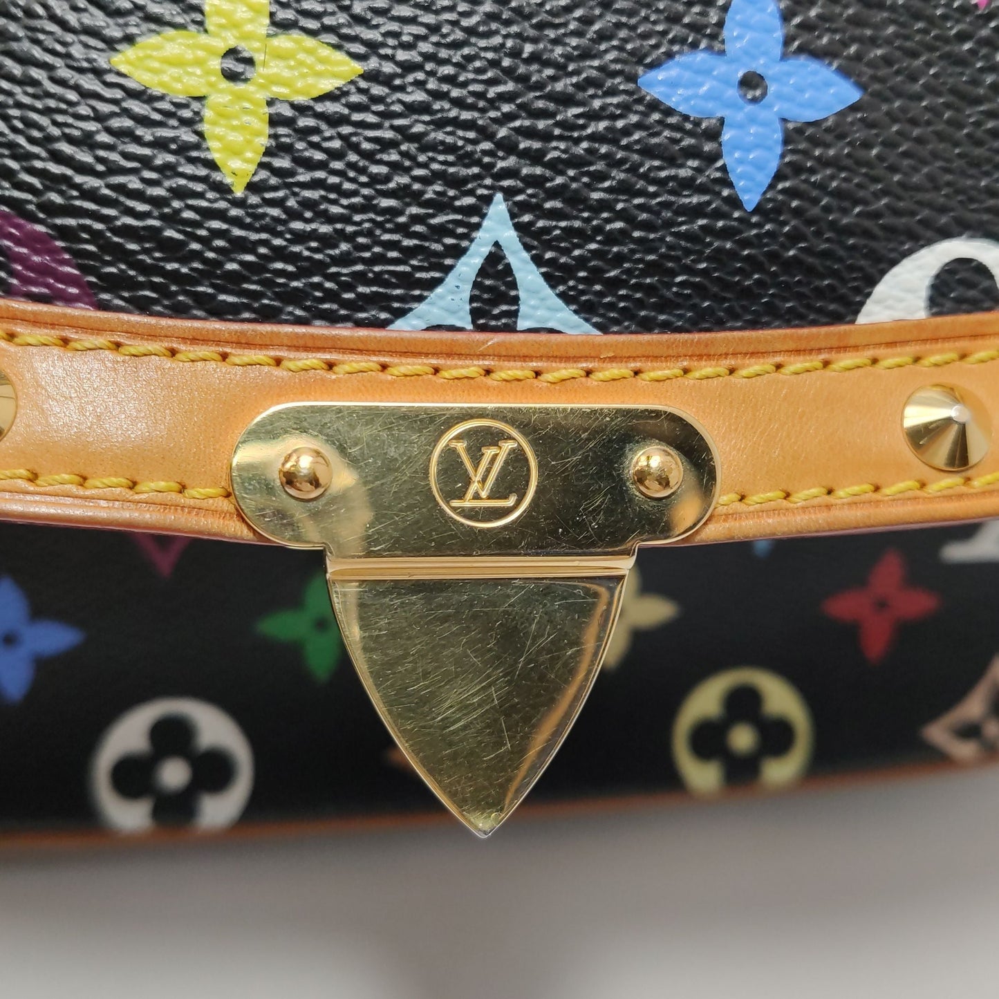 Preloved GLM-Sologne Black Multicolor Fan-shaped Buckle Messenger Bag Crossbody Bag 250418781154671
