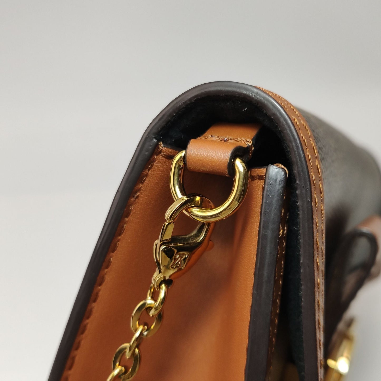 Preloved GLM-Dauphine Mini Monogram Empreinte Leather Crossbody Bag 250416781151127