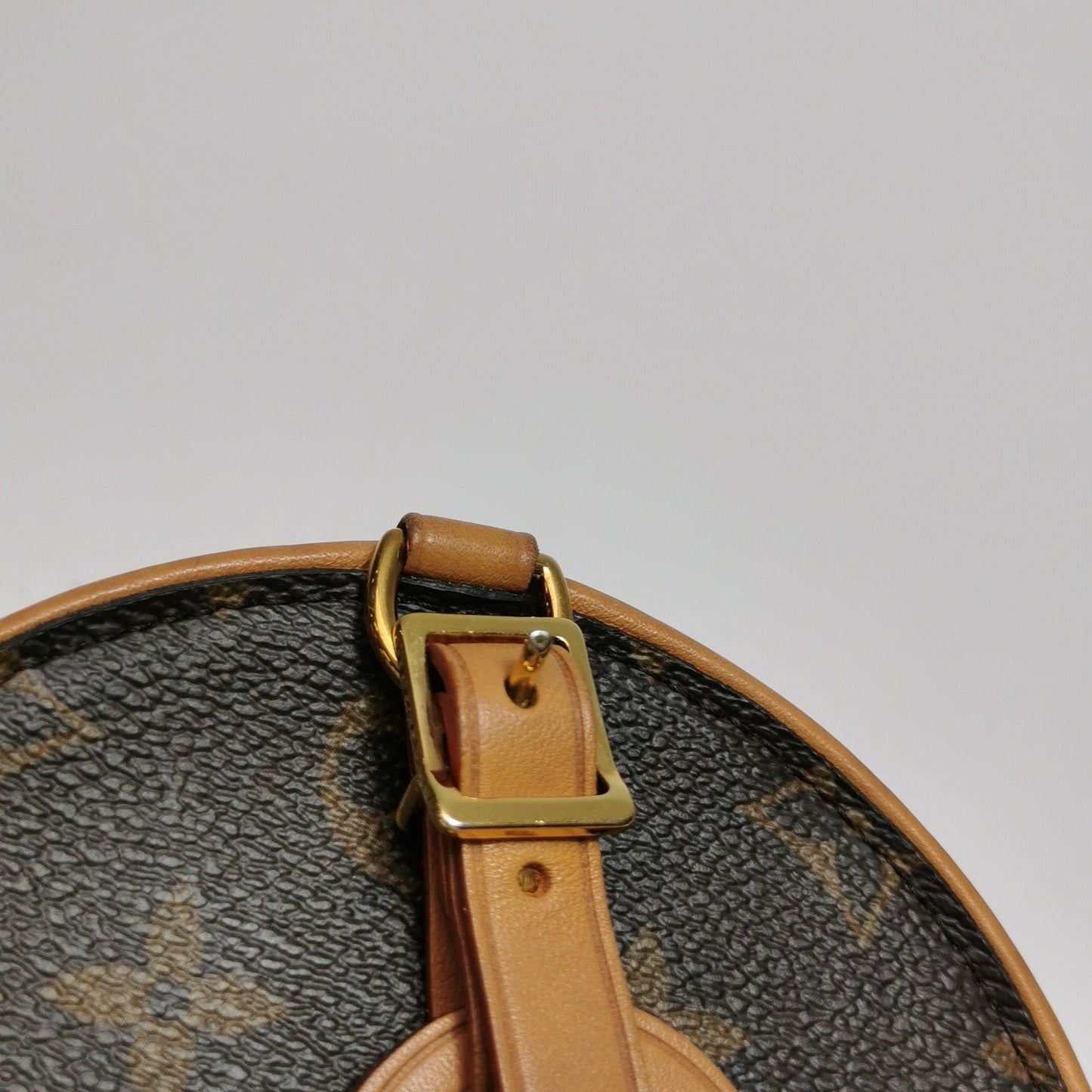 Preloved GLM-Boite Chapeau Mini Monogram Crossbody Bag with Chip 250414781147740