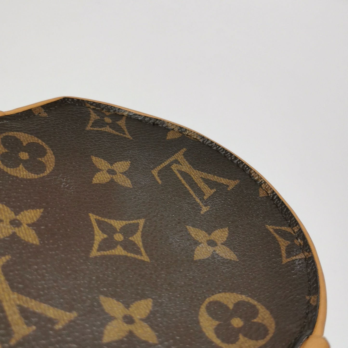 Preloved GLM-Boite Chapeau Mini Monogram Crossbody Bag with Chip 250414781147740