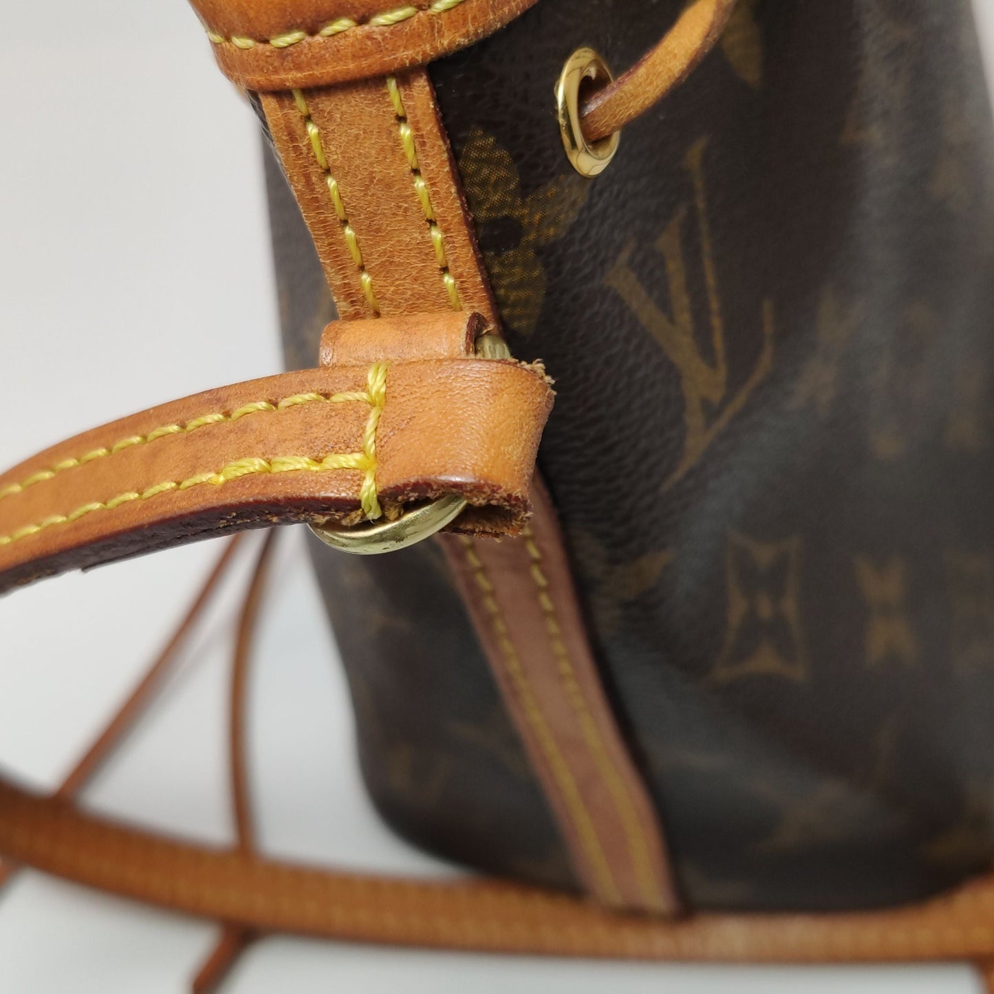 Preloved GLM-NOE Nano Monogram Drawstring Crossbody Bag 250411781143599