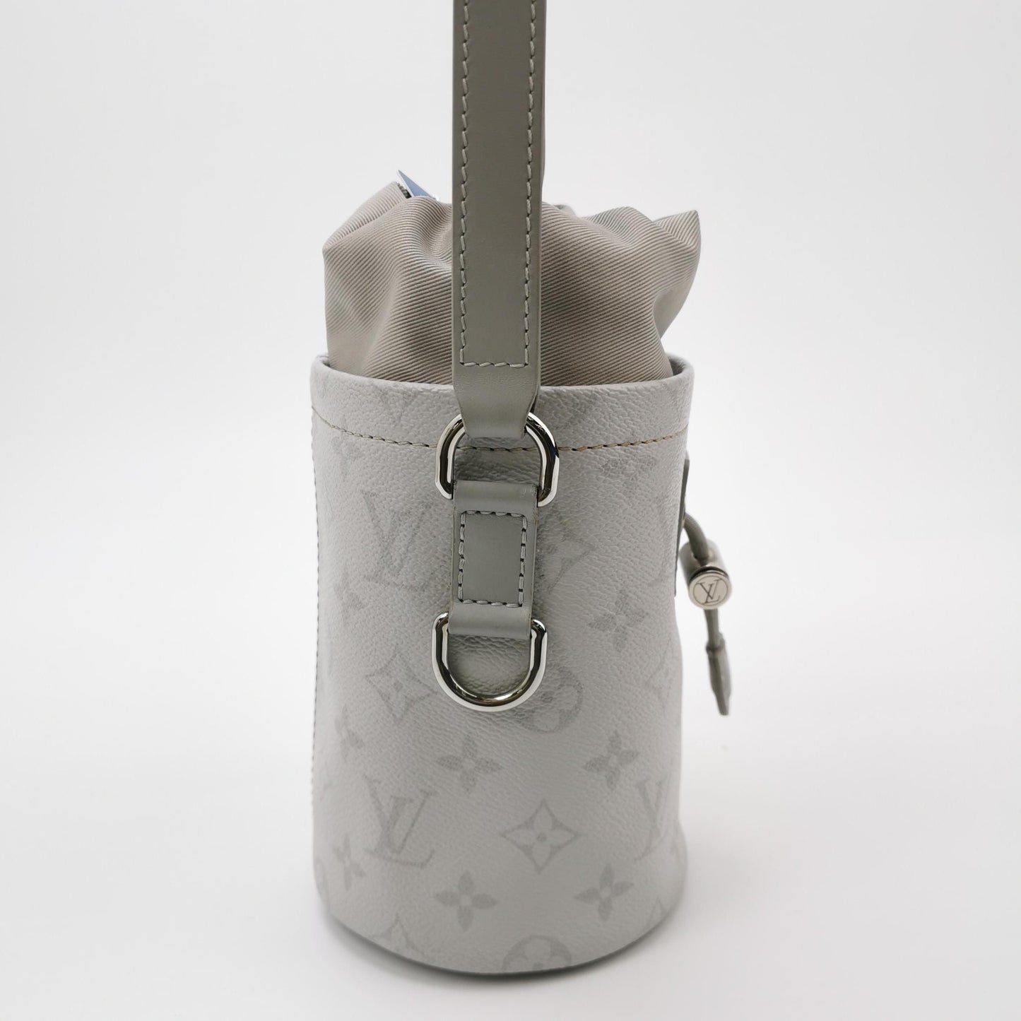 Preloved GLM-Chalk Leather Nylon Drawstring Bucket Crossbody Bag 250409781140753