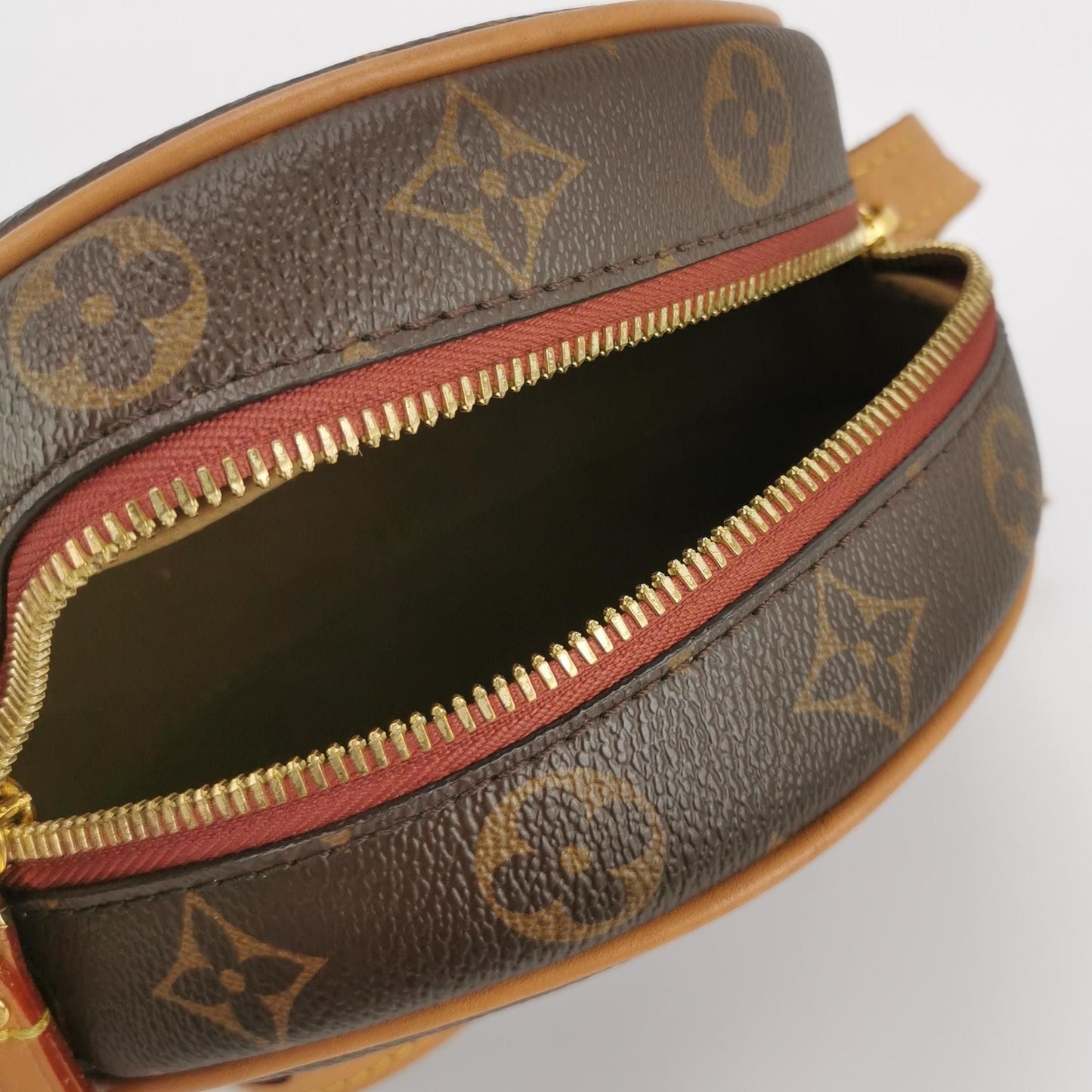 Preloved GLM-Boite Chapeau Small Monogram Crossbody Bag 250402781131477