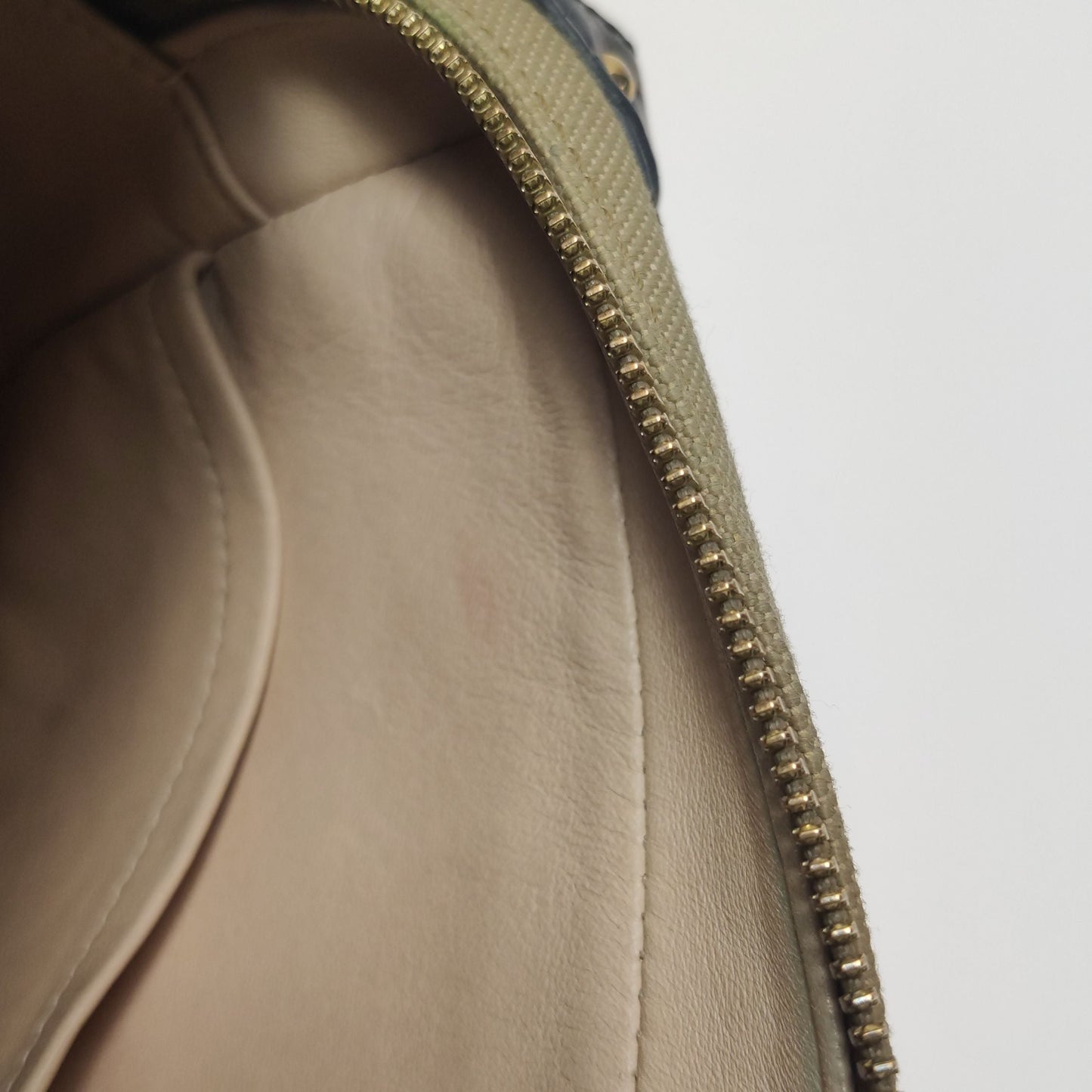 Preloved GLM-Petite Malle Small Box Calfskin Canvas S-lock Crossbody Bag 250329781126109