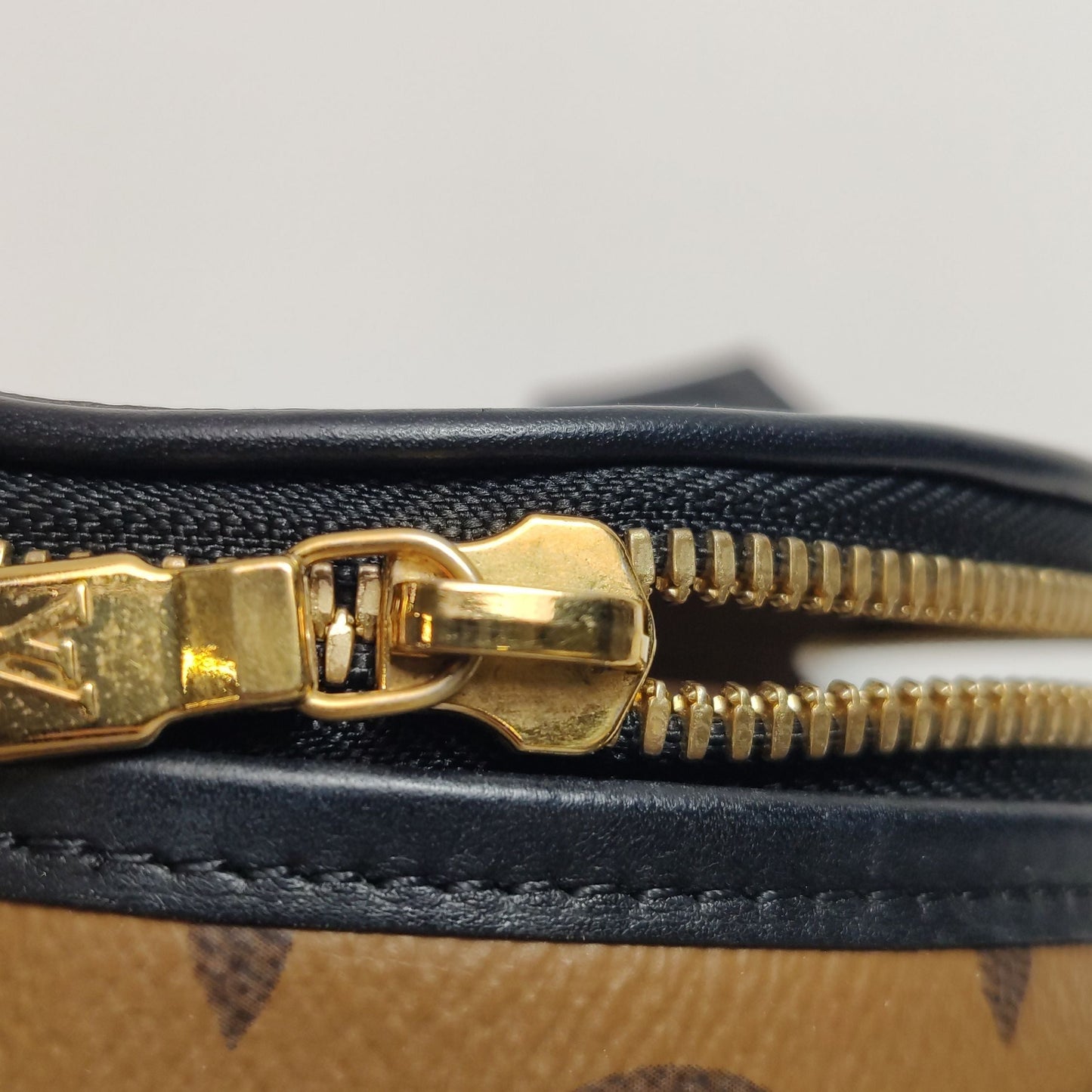 Preloved GLM-Boite Chapeau Mini Calfskin Reverse Monogram Crossbody Bag with Chip 250328781123965
