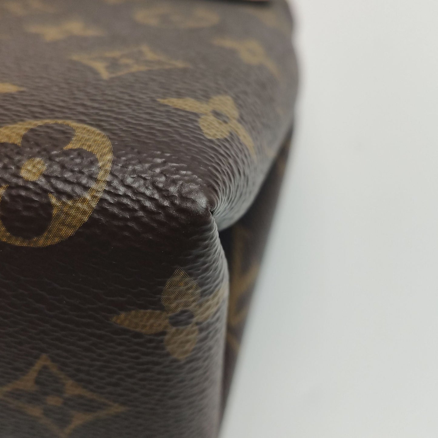 Preloved GLM-Locky BB Monogram Lock Crossbody Bag 250326781121370