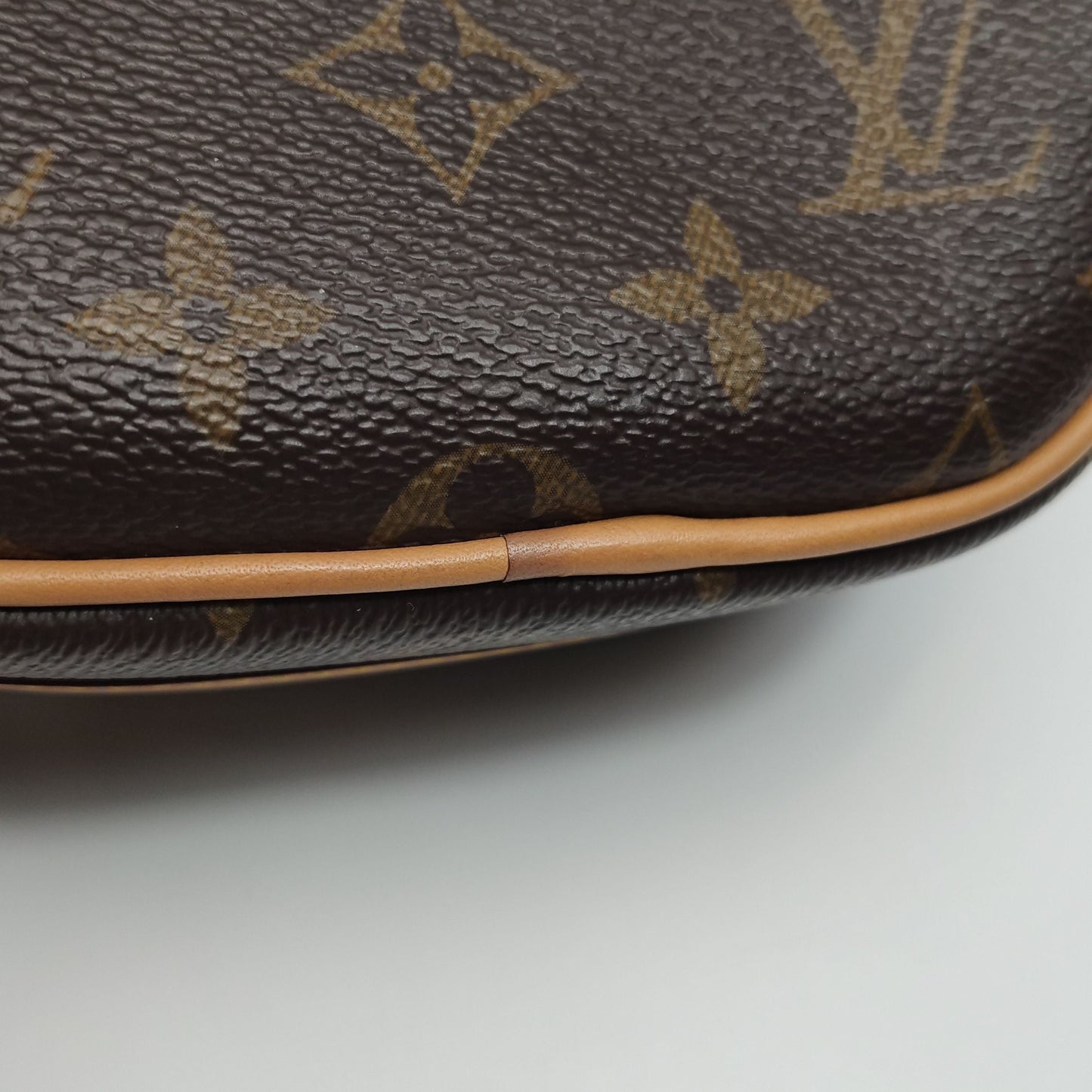 Preloved GLM-Boite Chapeau Small Monogram Crossbody Bag 250327781123301