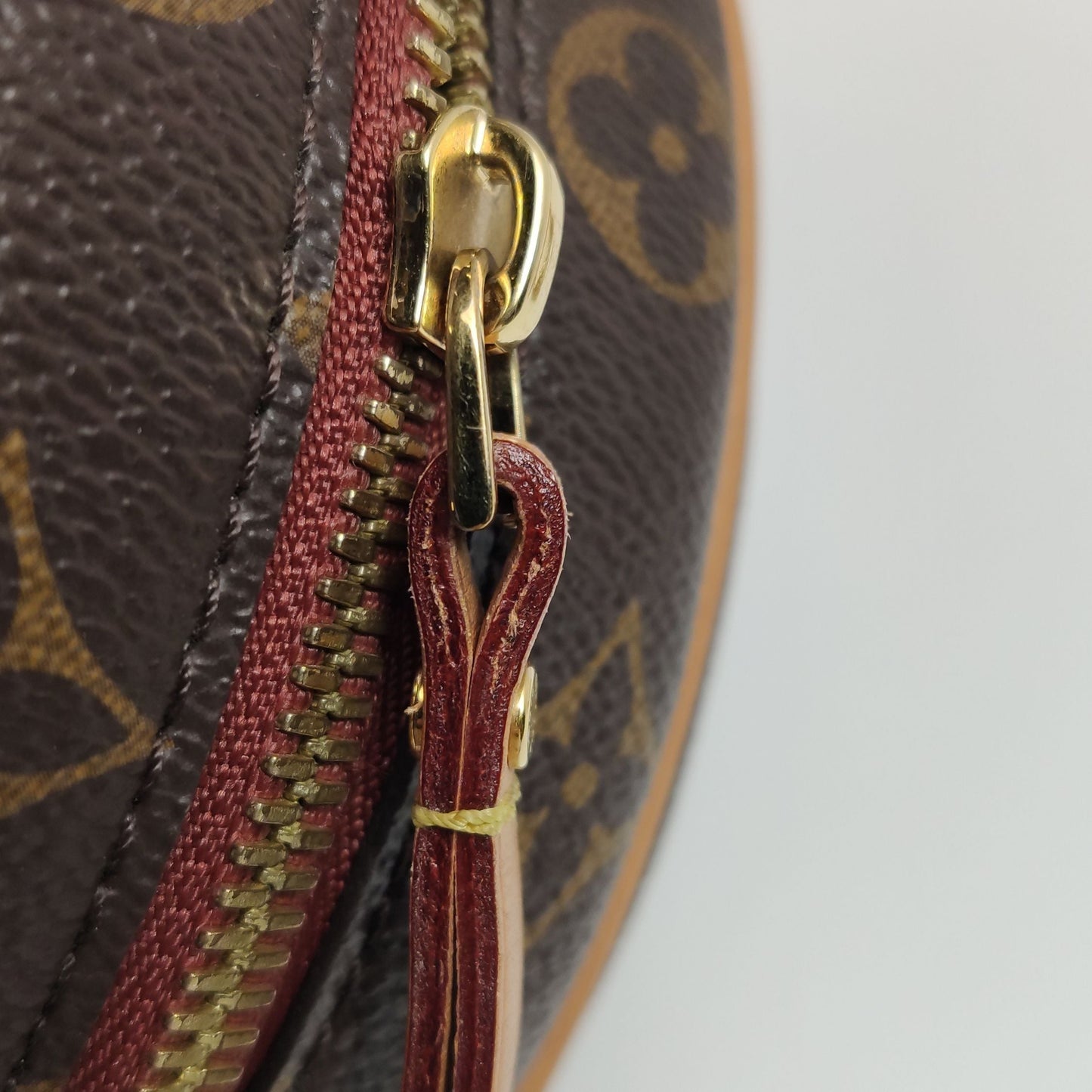 Preloved GLM-Boite Chapeau Small Monogram Crossbody Bag 250327781123301