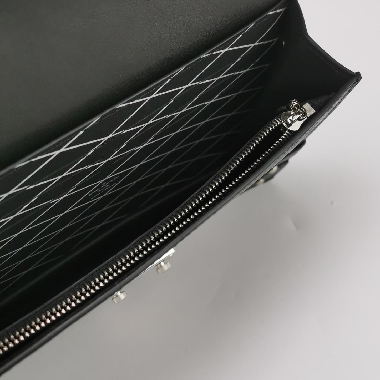 Preloved GLM-Trunk Calfskin Water Wave S-lock Crossbody Bag 250328781124748